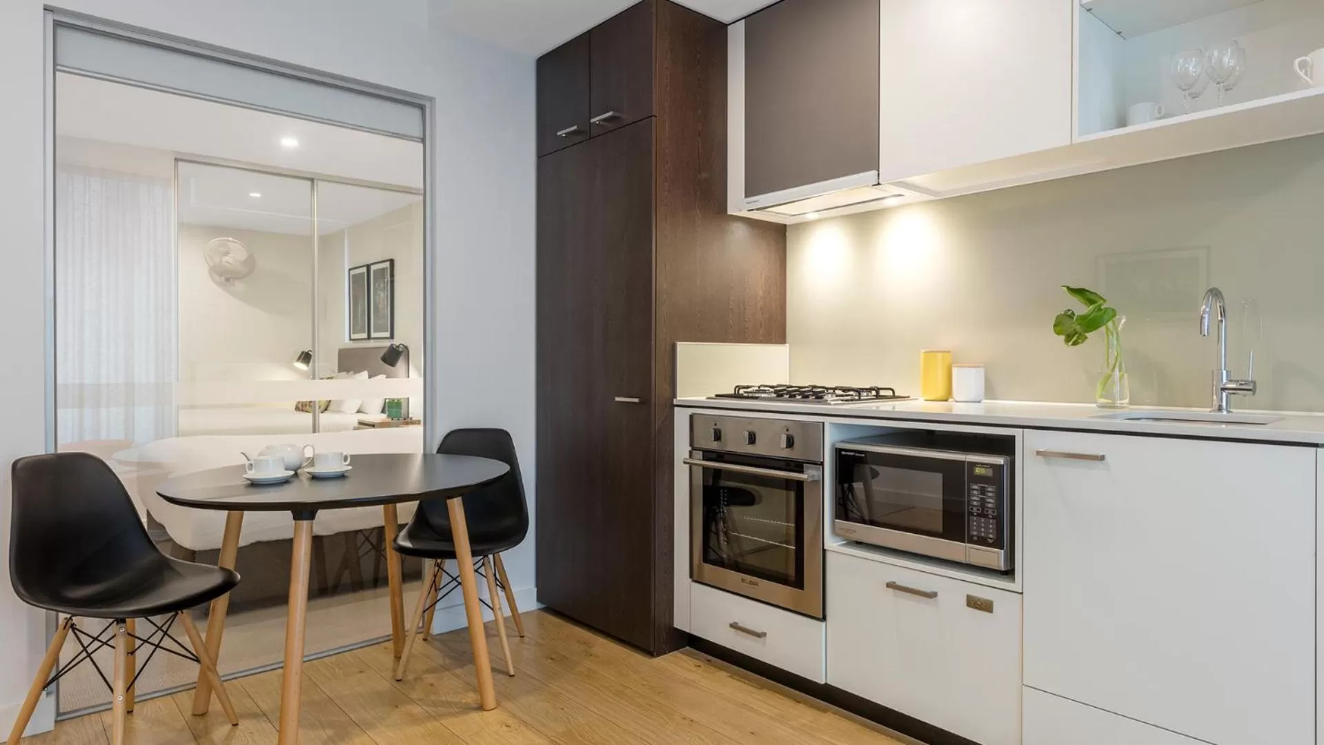Kitchen or kitchenette in Oaks Melbourne Southbank Suites