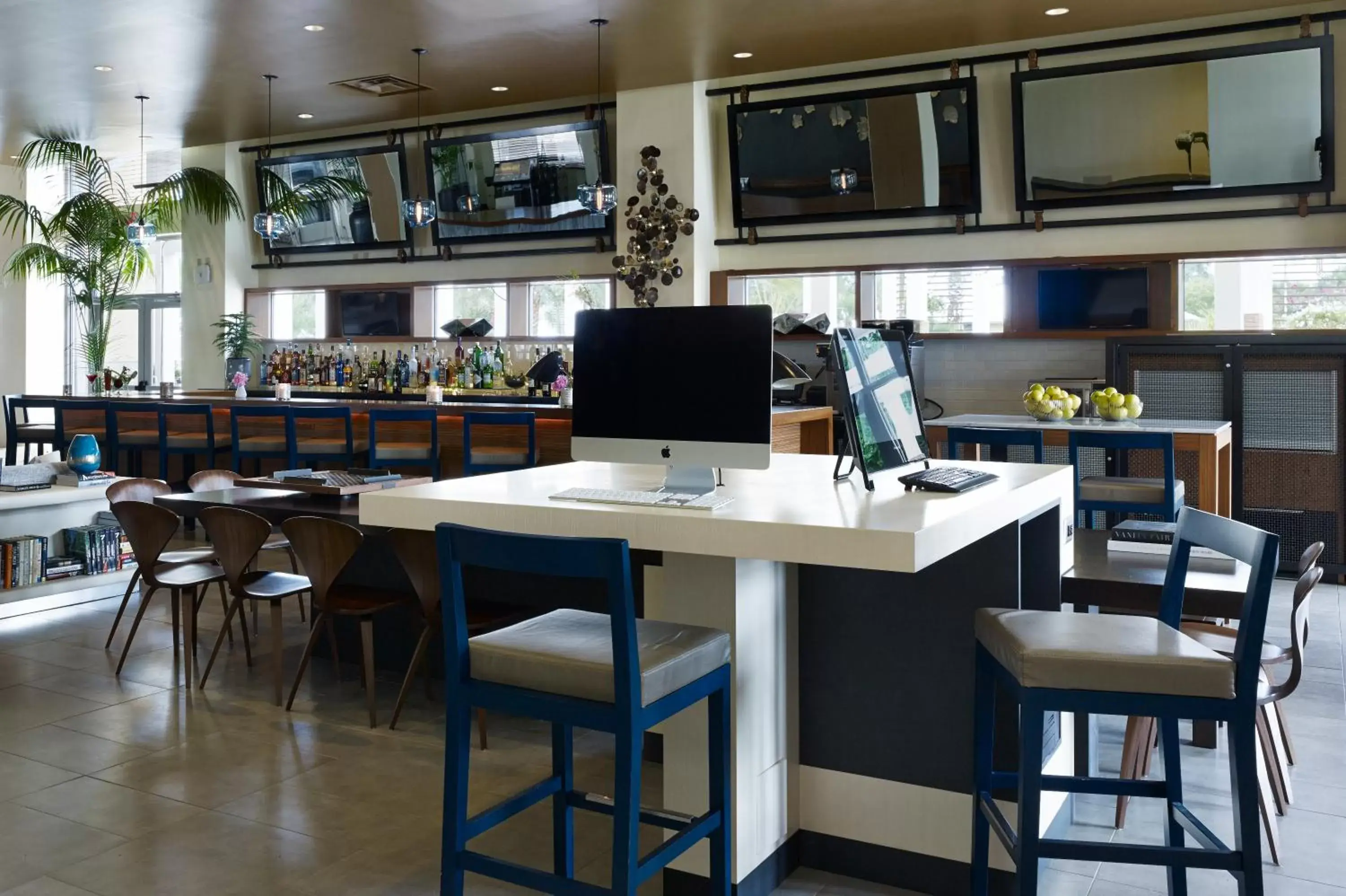 Business facilities, Restaurant/Places to Eat in Wyndham Orlando Resort International Drive