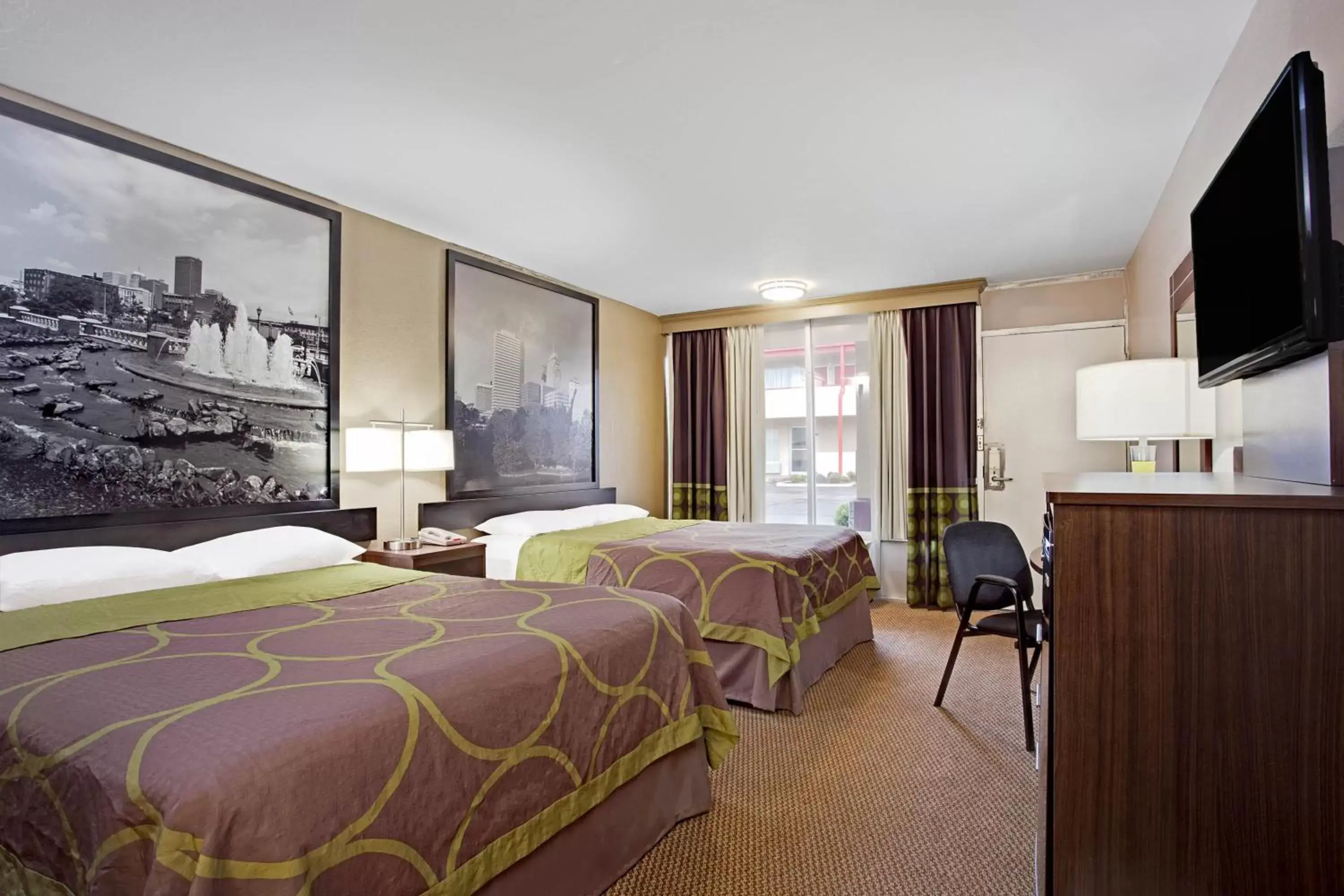 Double Room with Two Double Beds - Non-Smoking in Super 8 by Wyndham Oklahoma/Frontier City Double Room with Two Double Beds - Non-Smoking in Super 8 by Wyndham Oklahoma/Frontier City