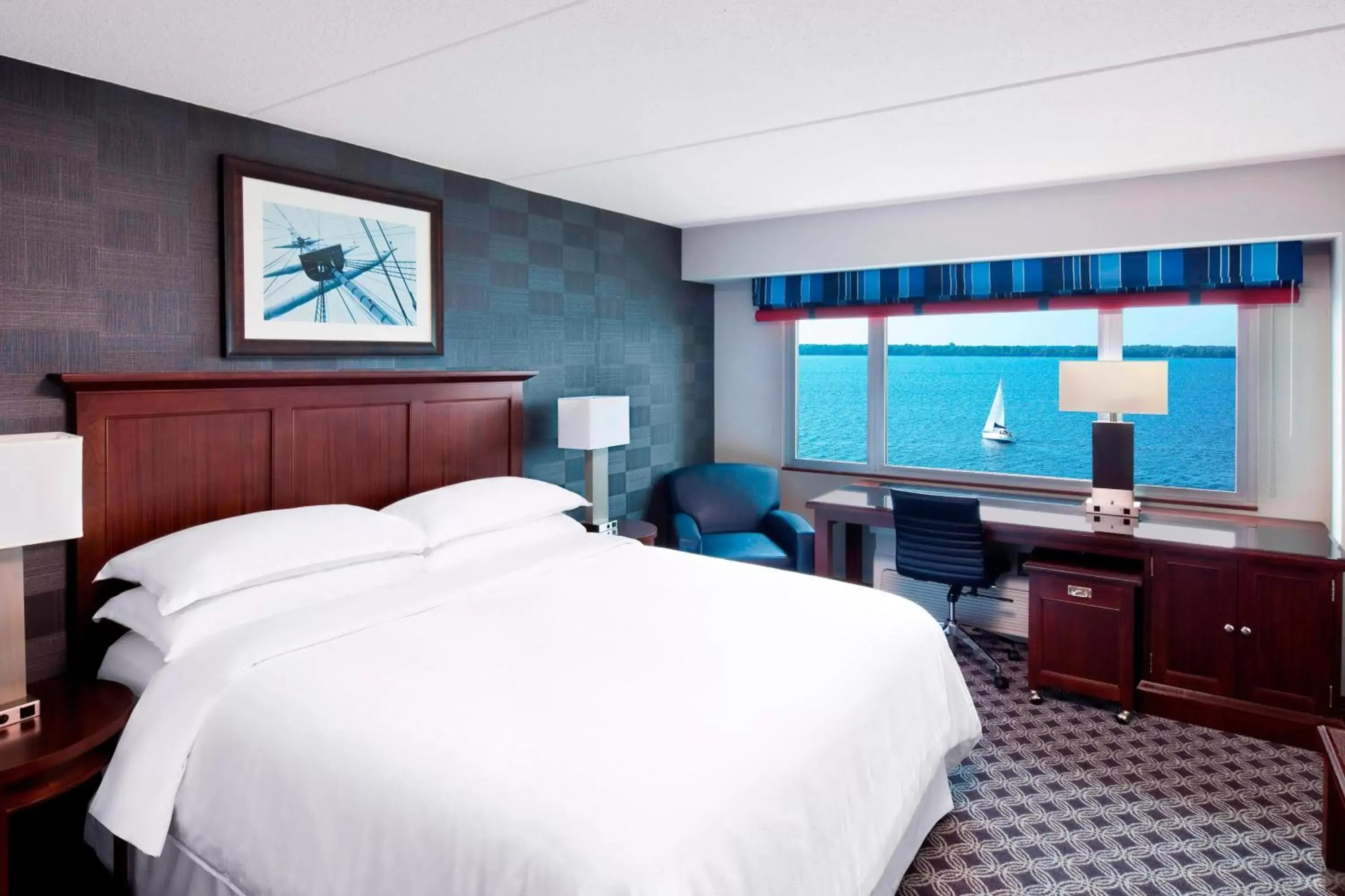 Photo of the whole room, Bed in Sheraton Erie Bayfront Hotel