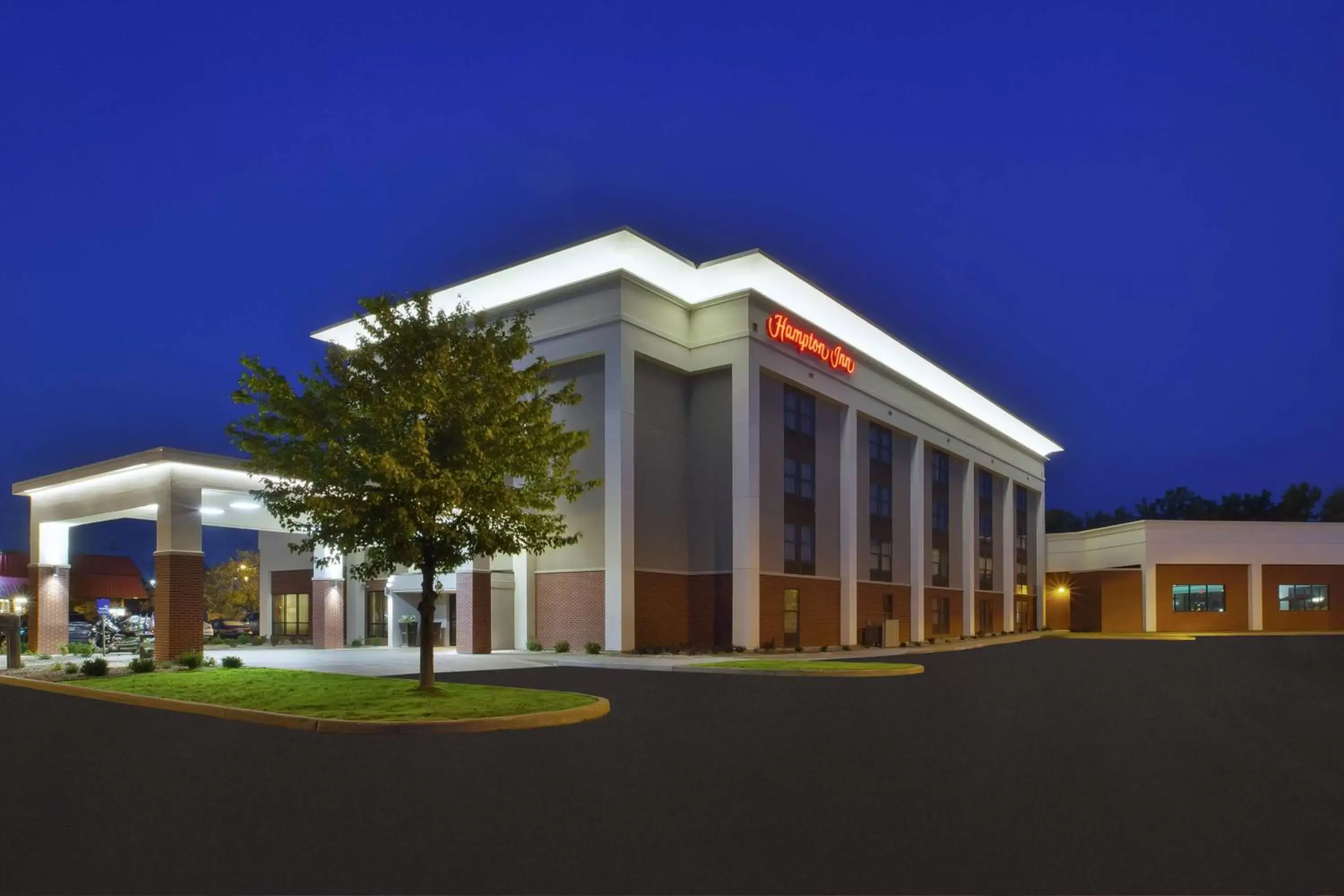 Property Building in Hampton Inn Toledo-South/Maumee