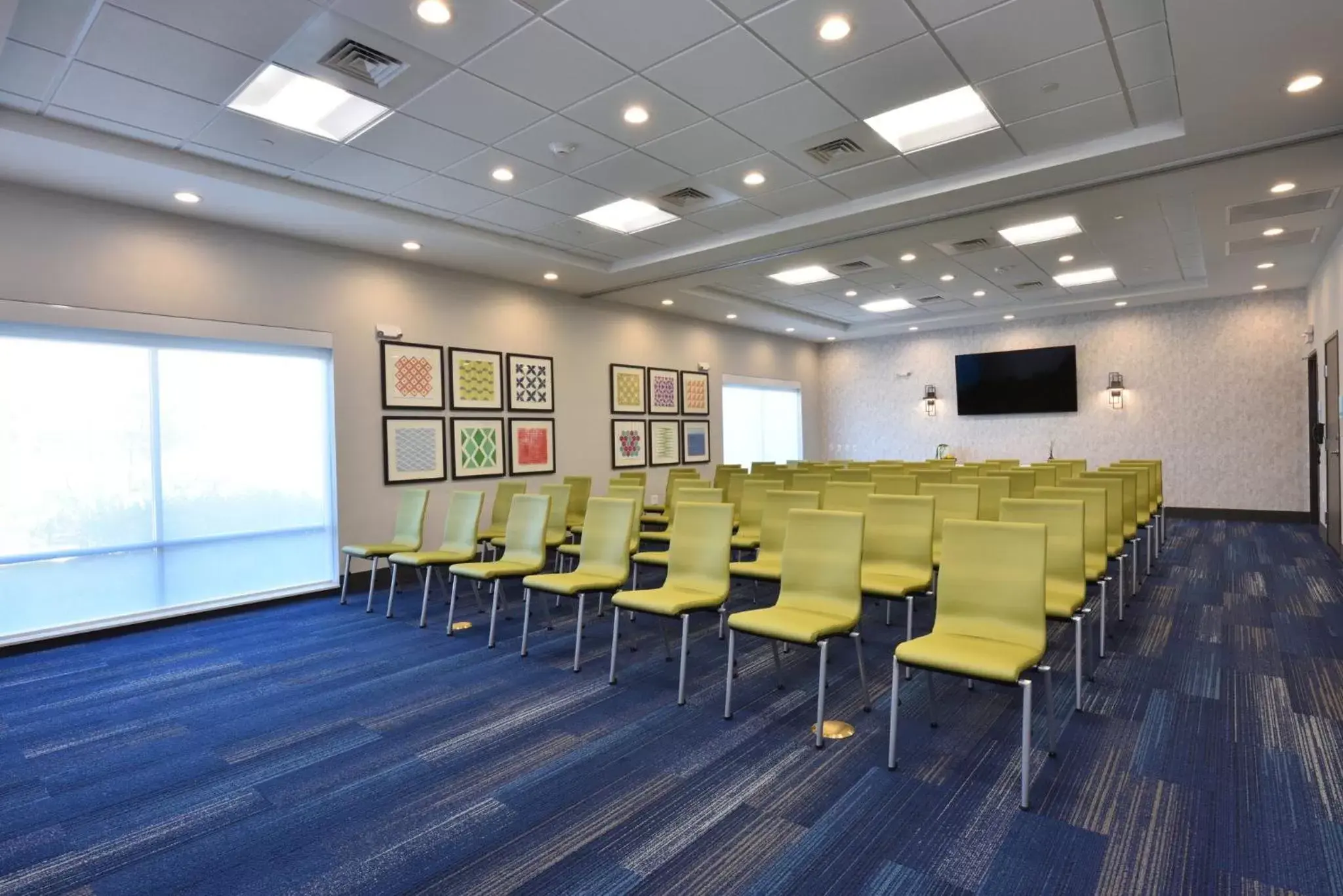 Meeting/conference room in Holiday Inn Express & Suites - Houston North - Woodlands Area, an IHG Hotel