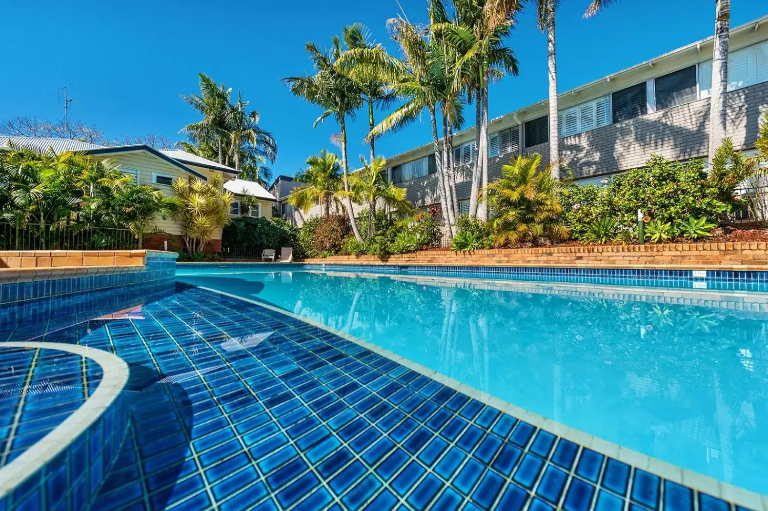 BBQ facilities, Swimming Pool in Fitzroy Motor Inn