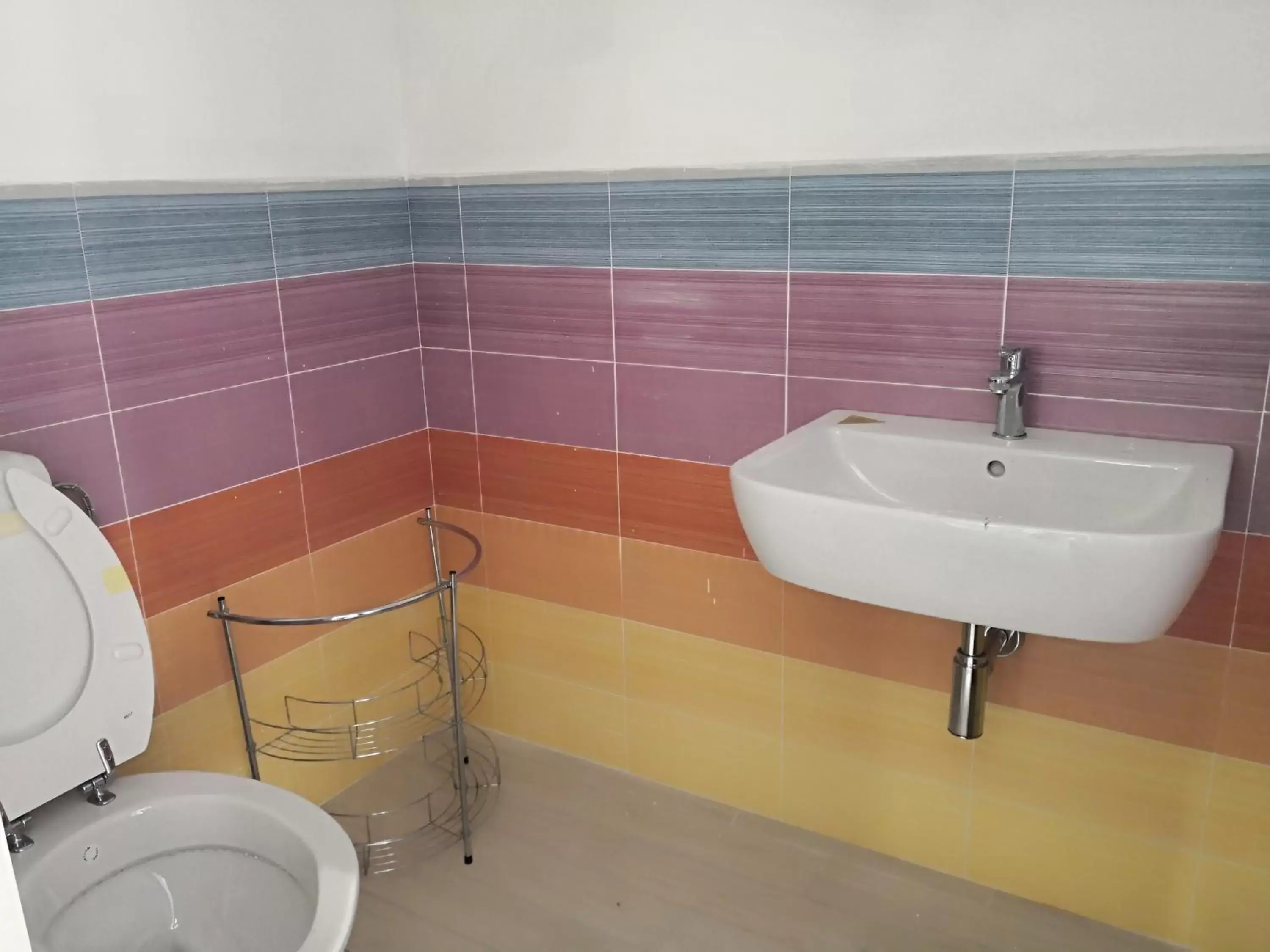 Property building, Bathroom in Marimà