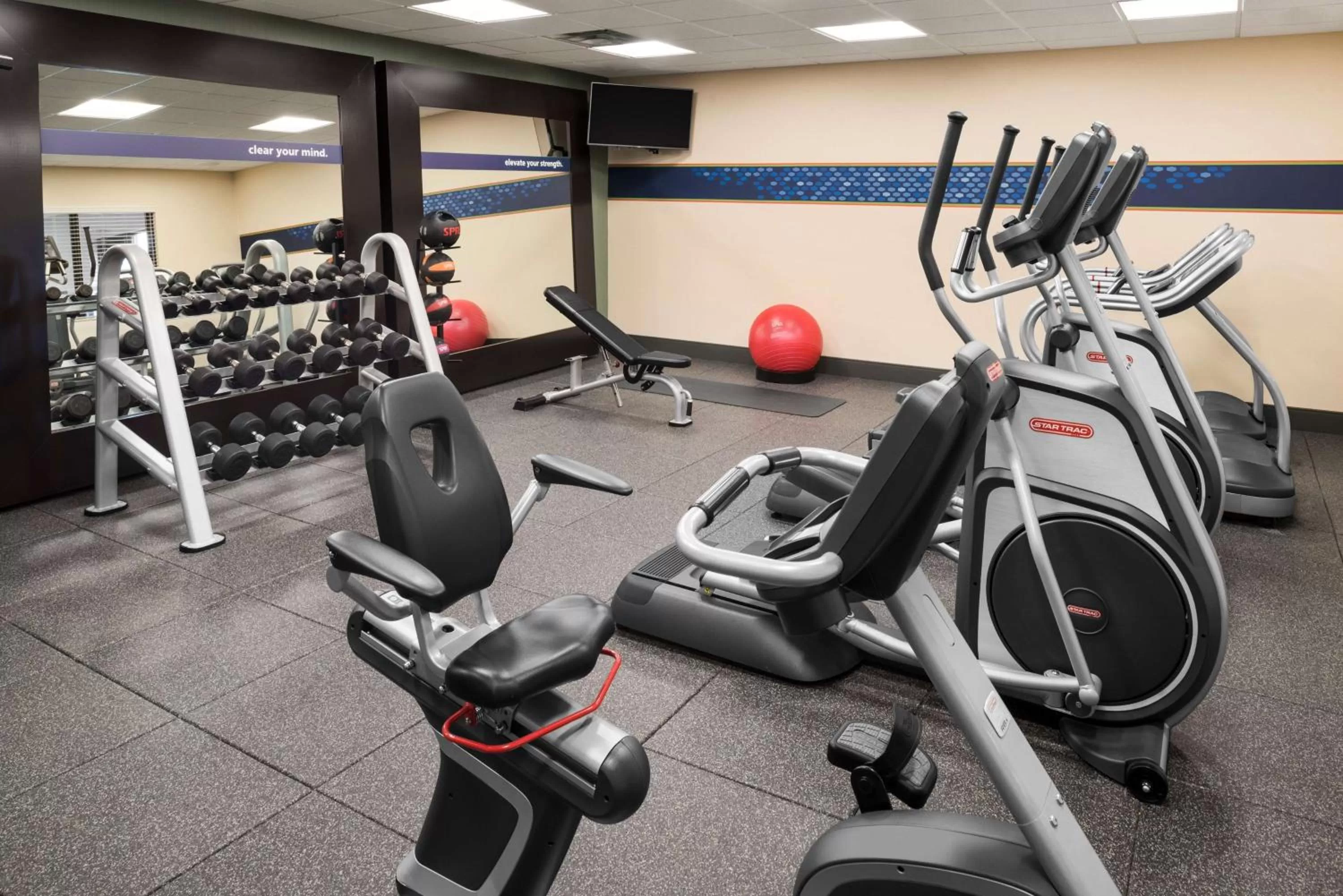 Fitness centre/facilities in Hampton Inn Lincoln Airport, Ne