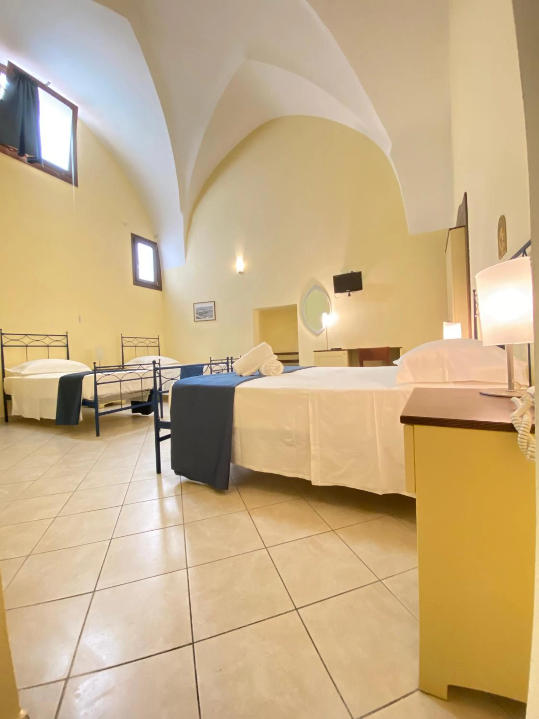 Photo of the whole room, Bed in Al Pescatore Hotel & Restaurant