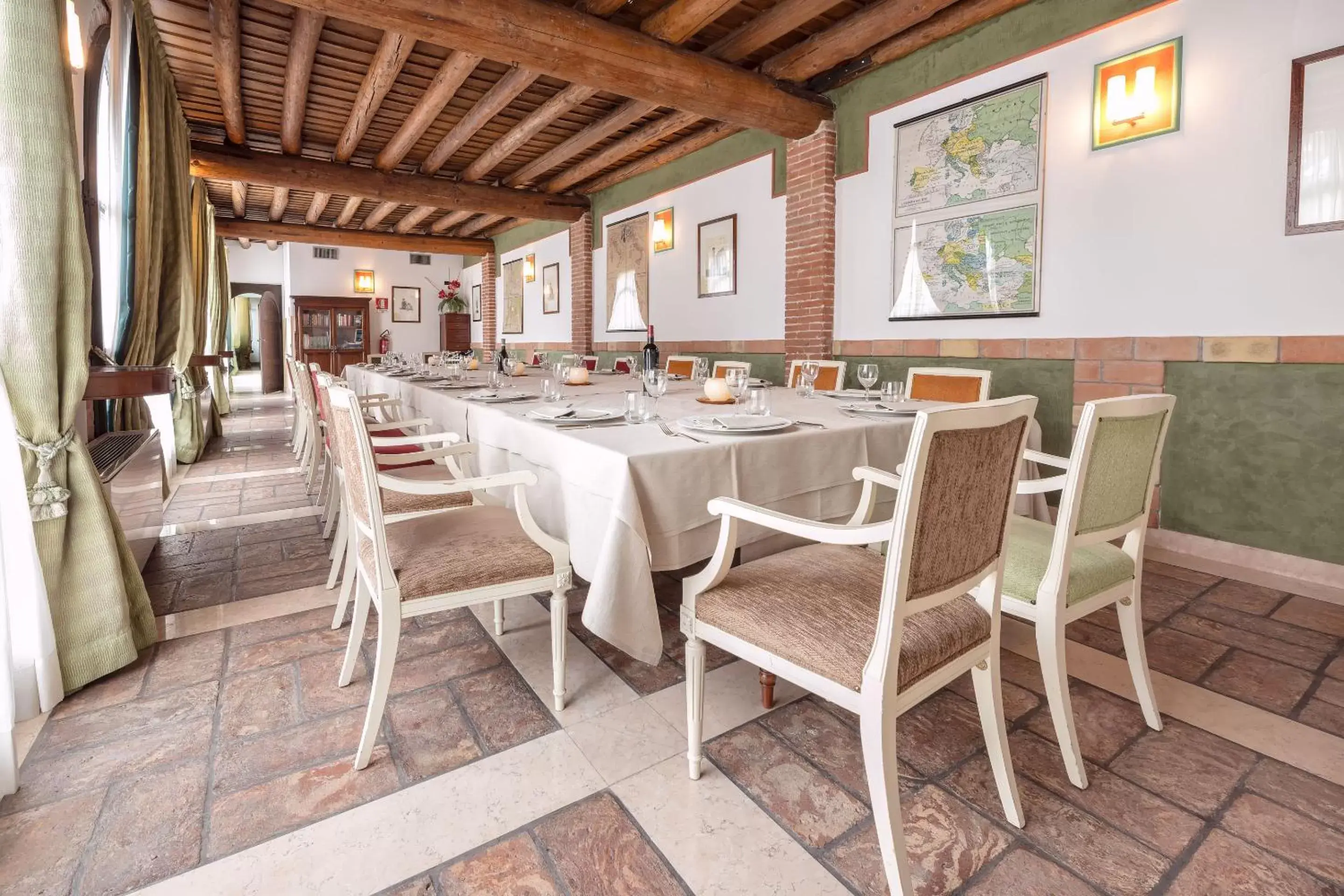 Restaurant/places to eat in Hotel Villa Malaspina