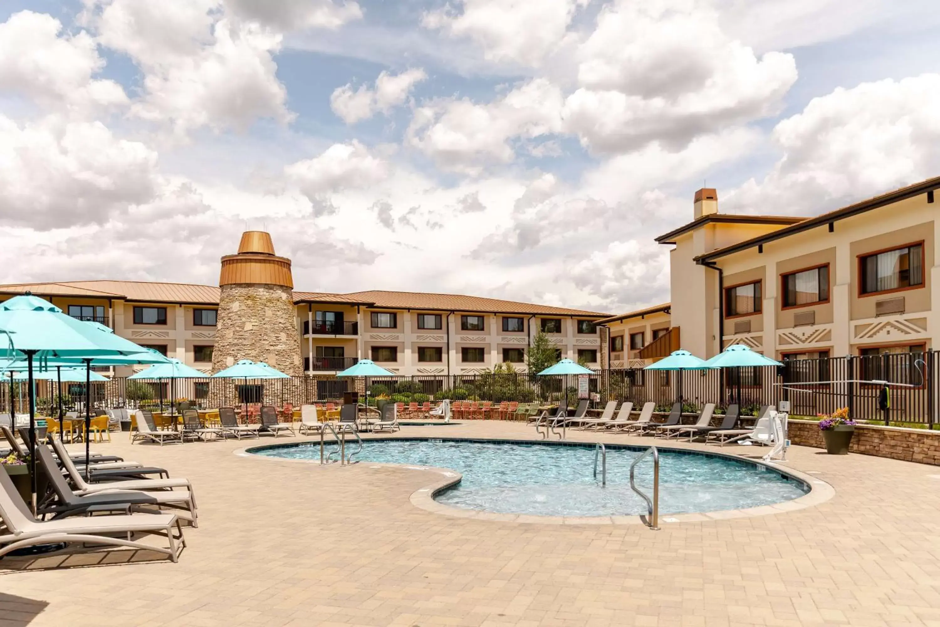 Pool view, Swimming Pool in Squire Resort at the Grand Canyon, BW Signature Collection