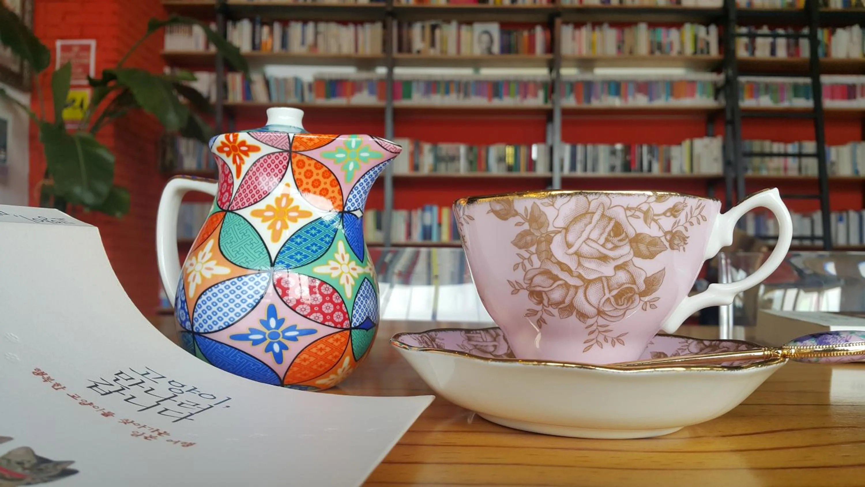 Property building in Andong Poong-gyung HOSTEL n LIBRARY