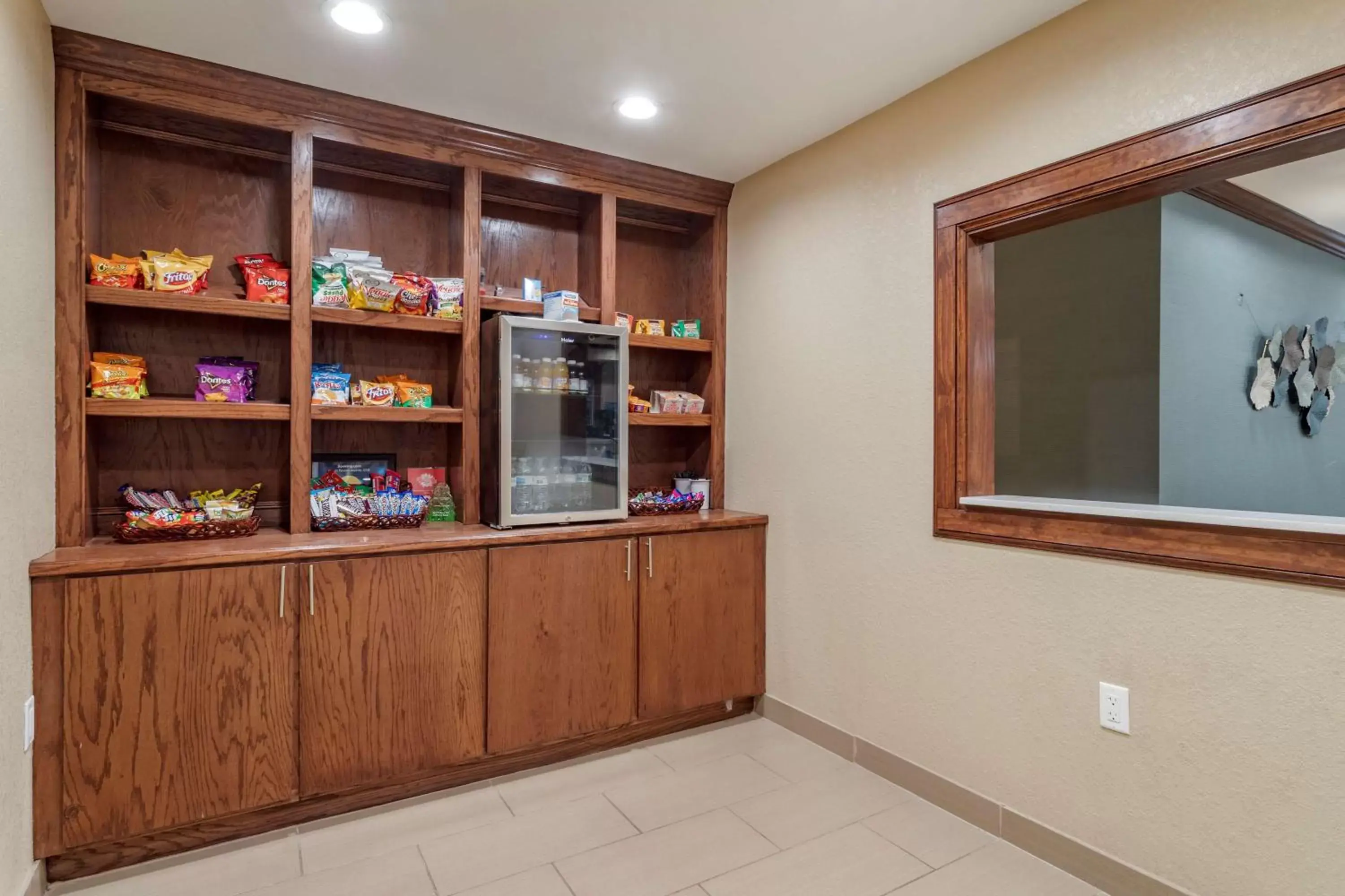 Property building in Best Western Plus Galveston Suites Property building in Best Western Plus Galveston Suites