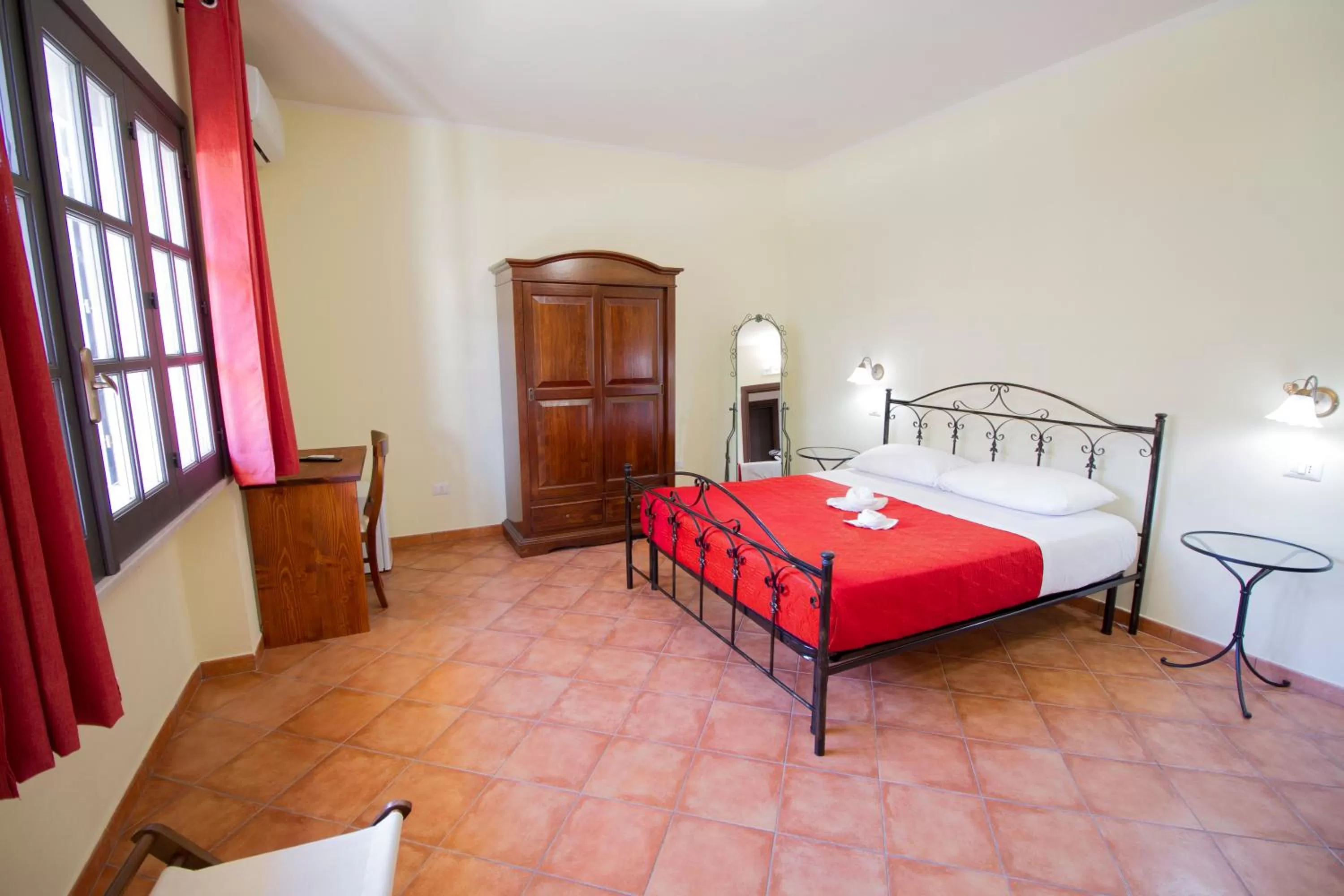 Photo of the whole room, Bed in Guest House Capitan Libeccio