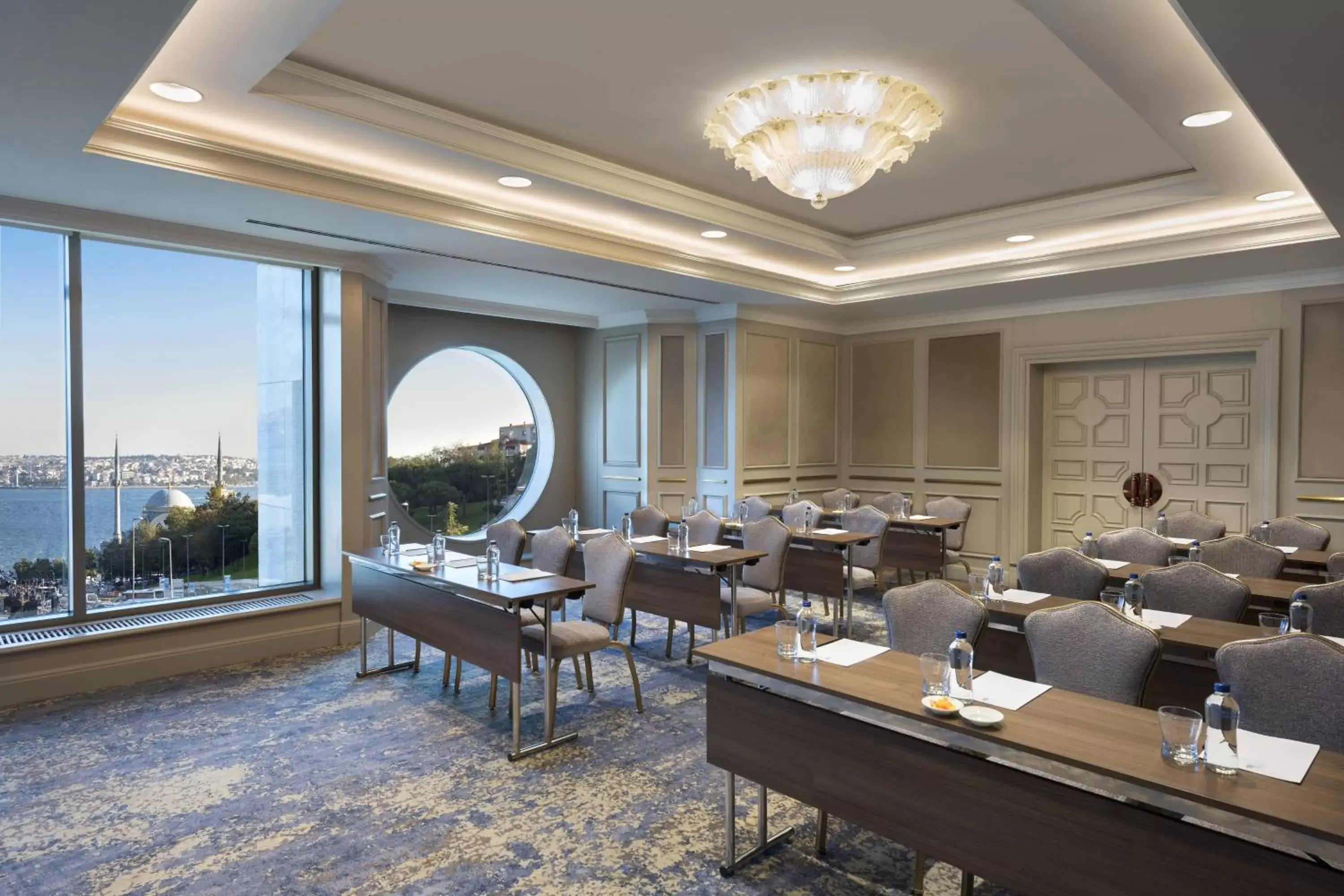 Meeting/conference room, Restaurant/Places to Eat in The Ritz-Carlton, Istanbul at the Bosphorus