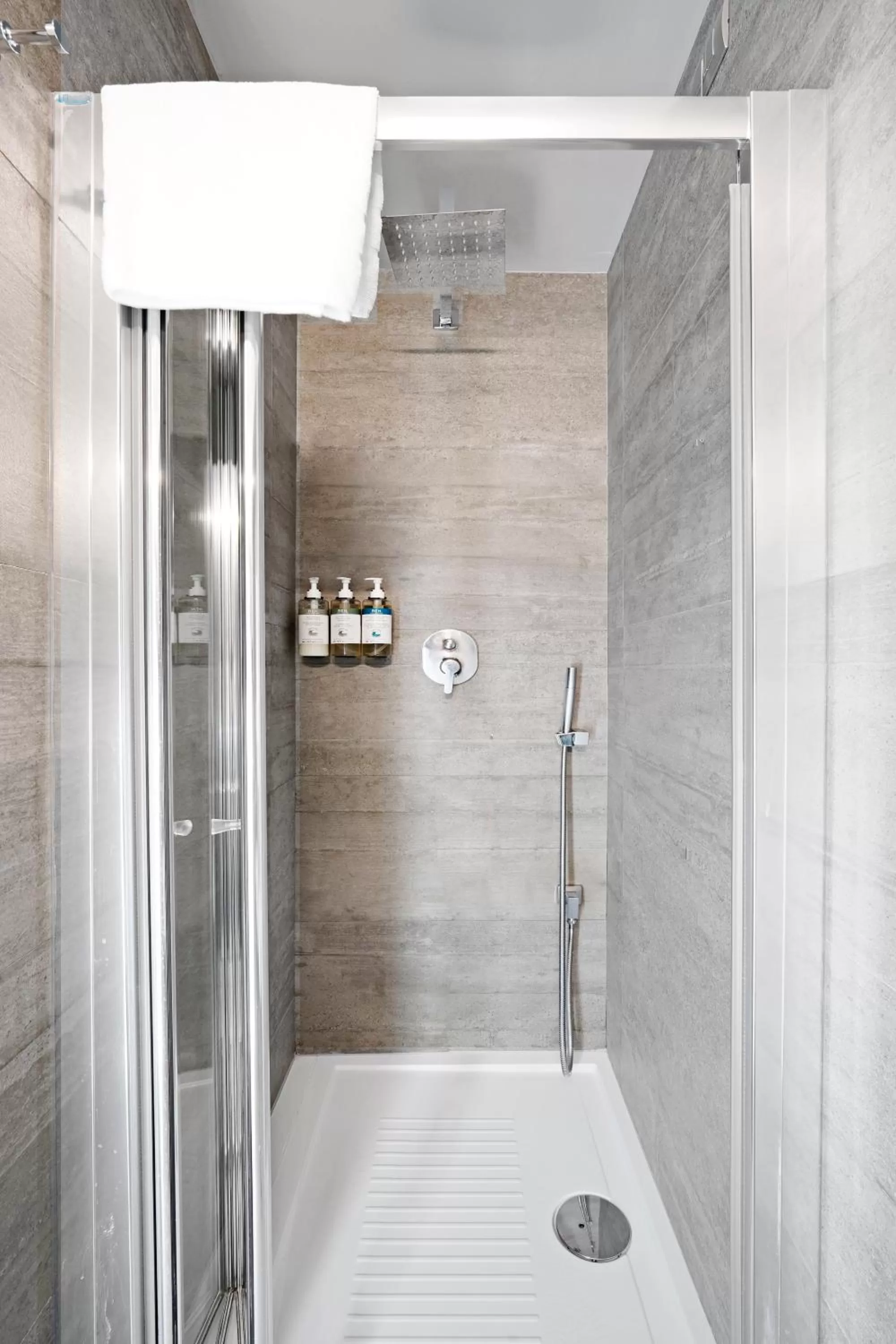 Bathroom in Numa Florence Rodo