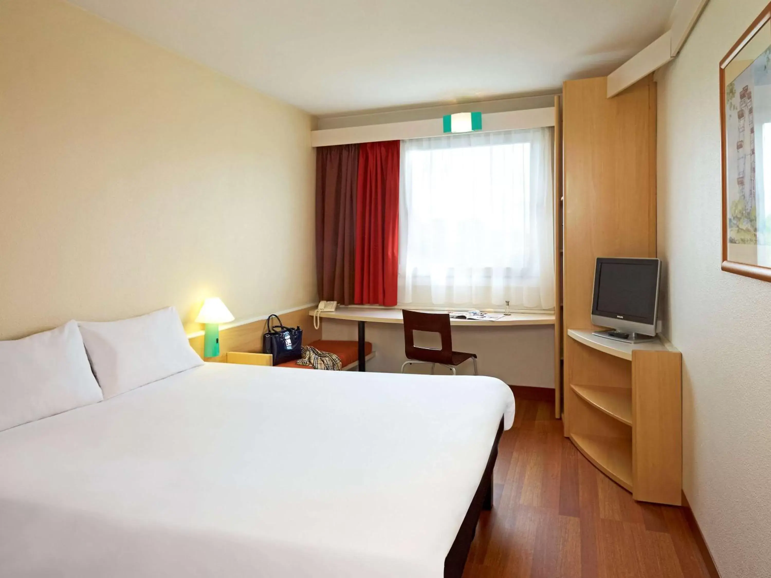 Photo of the whole room, Bed in Ibis Katowice - Zabrze