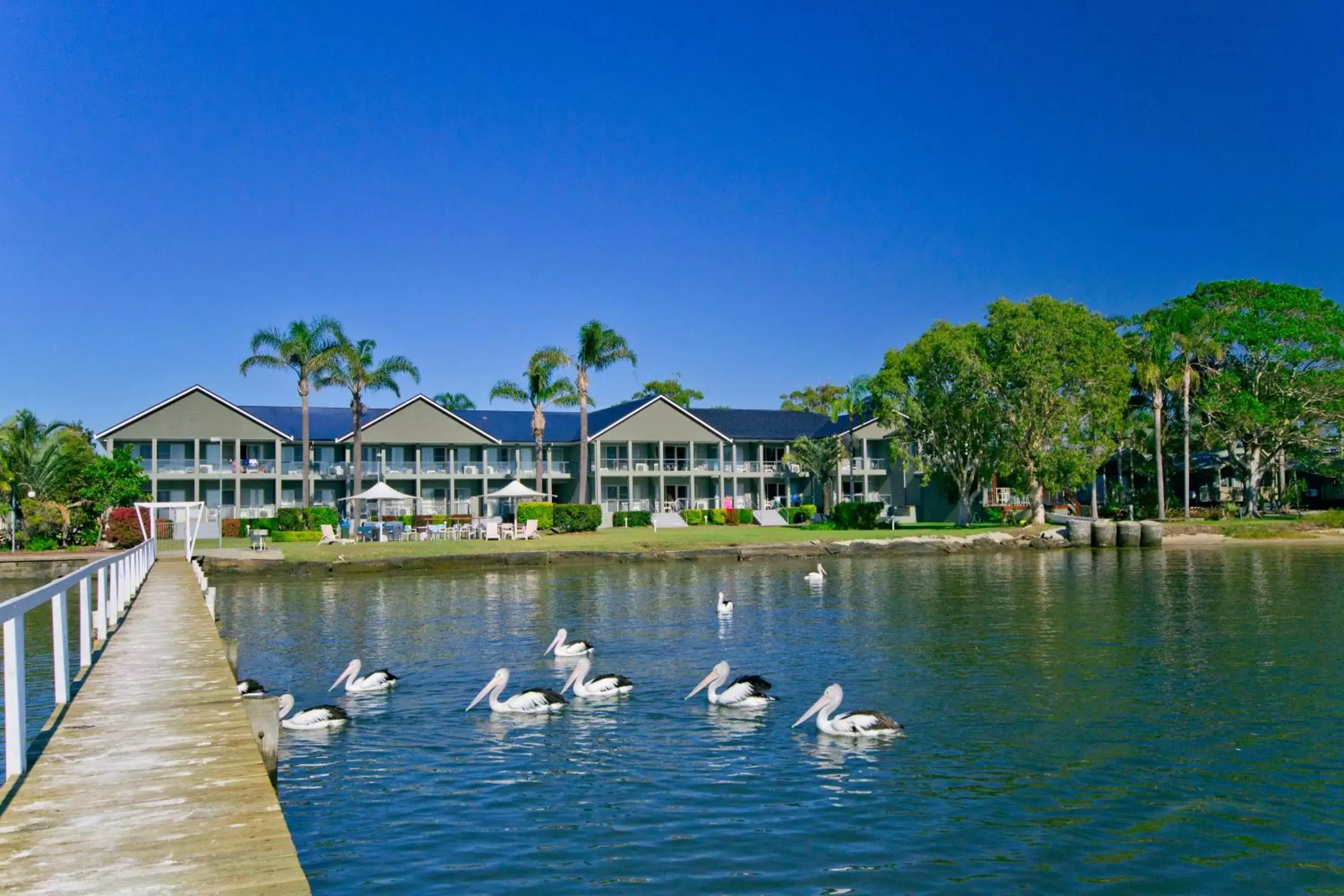 Property building in Moby Dick Waterfront Resort Motel