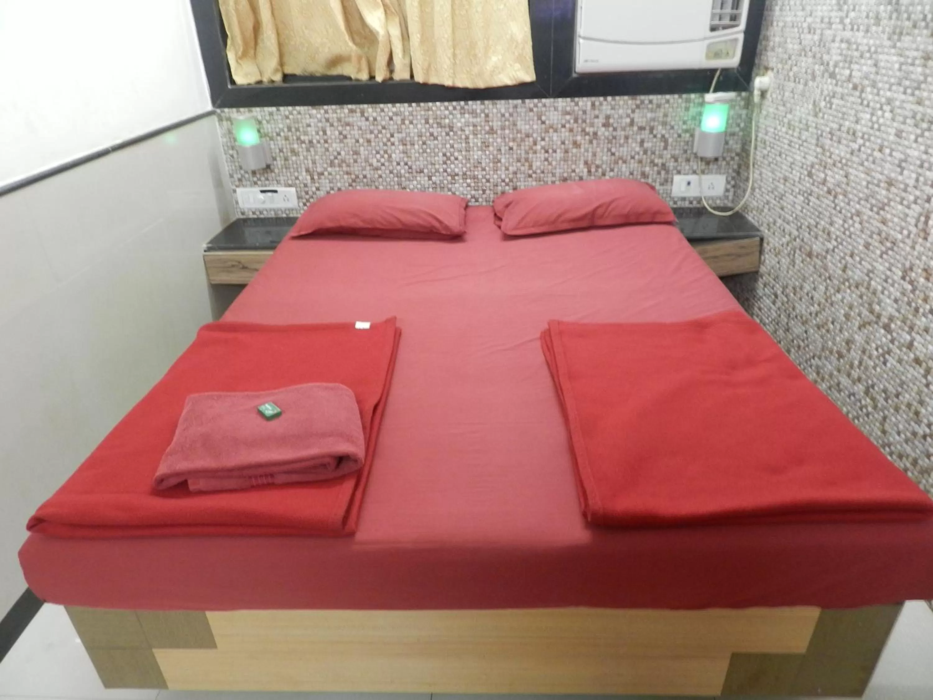 Bed in Sayeban Hotel