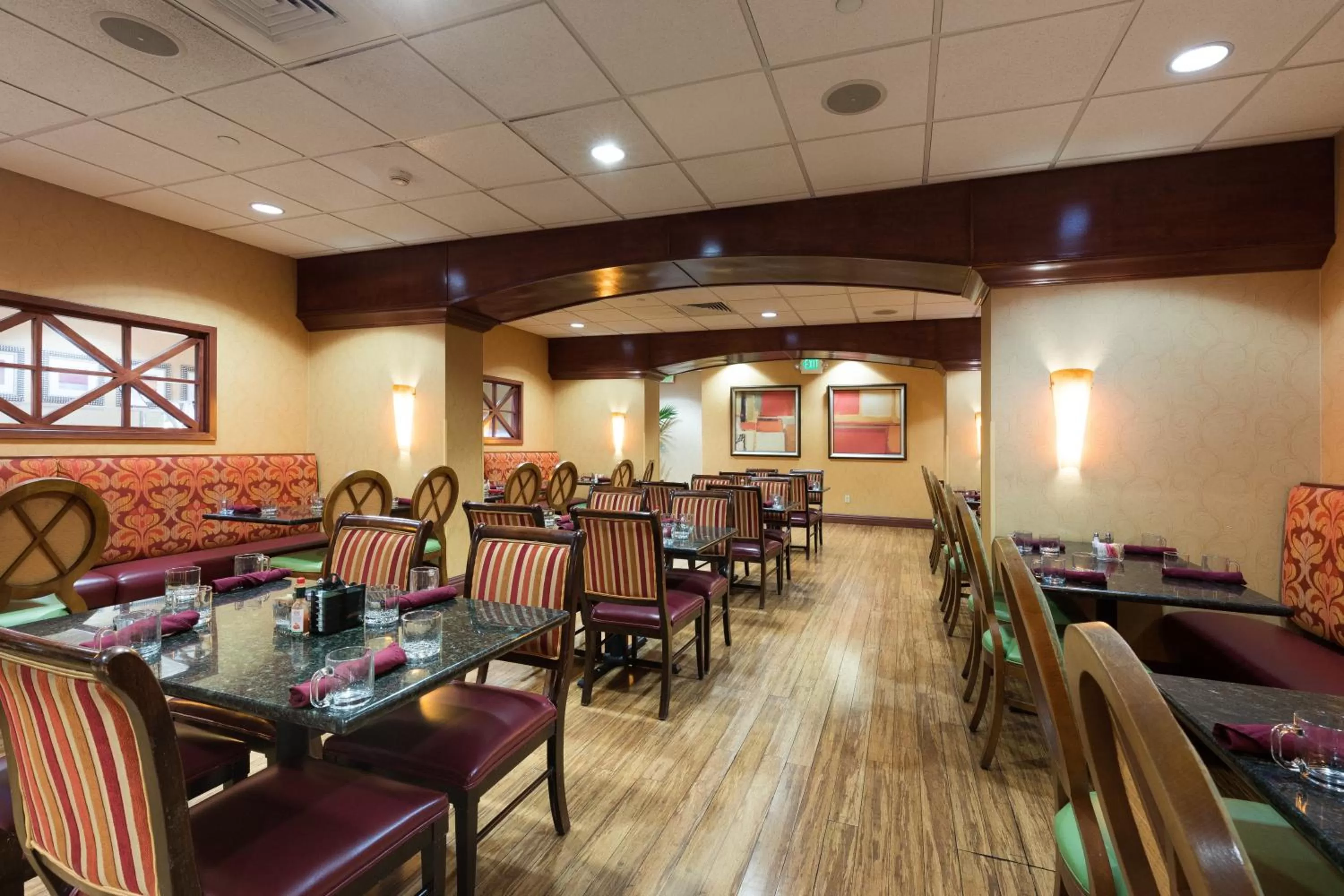 Restaurant/places to eat in Holiday Inn Sacramento Downtown-Arena by IHG