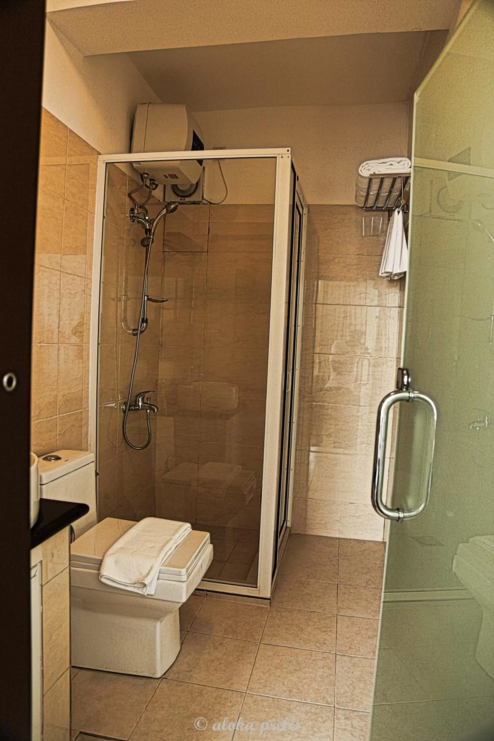 Bathroom in Ceylon City Hotel,Colombo