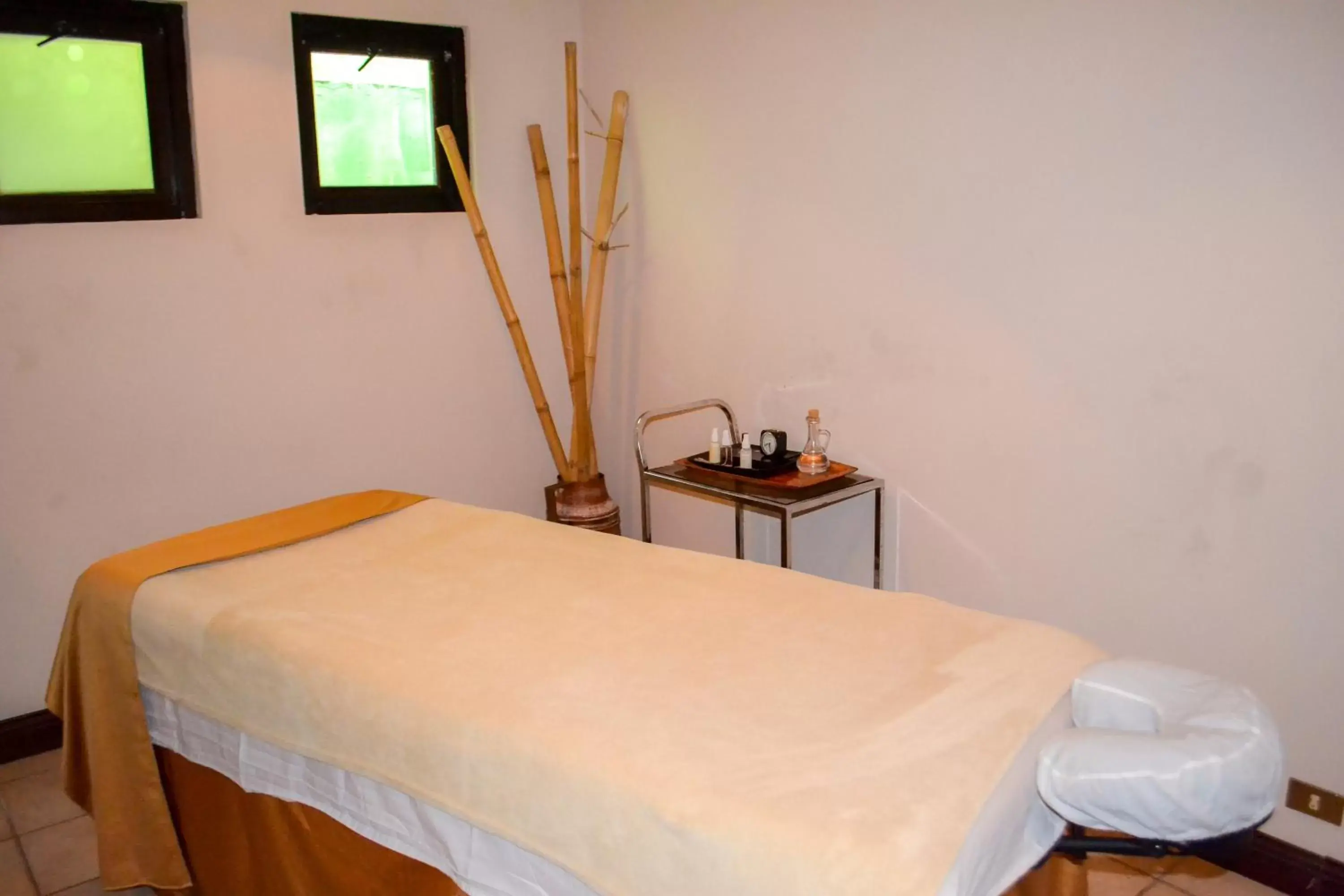 Spa and wellness centre/facilities, Bed in El Tucano Resort & Thermal Spa