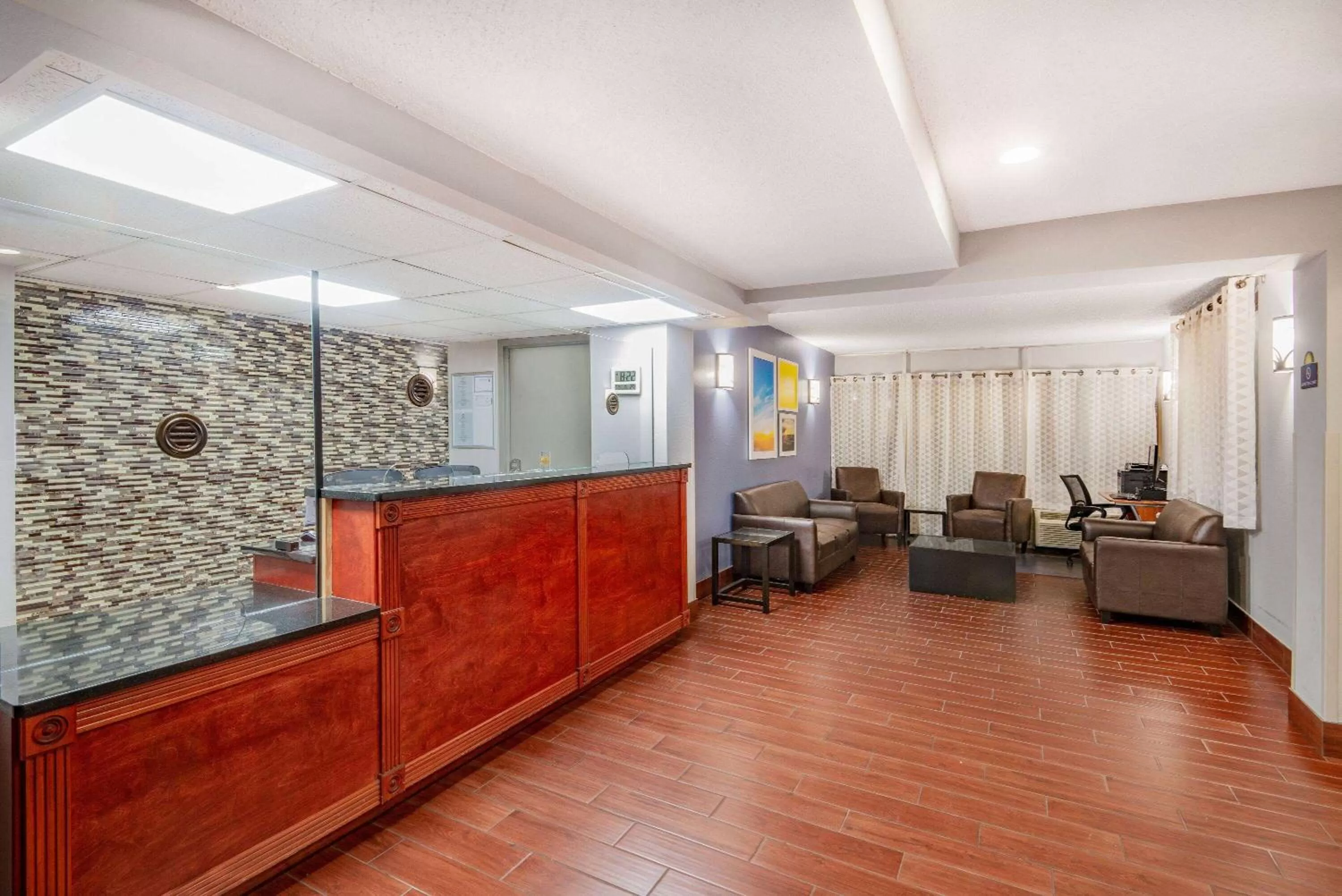 Lobby or reception in Days Inn by Wyndham Charlottesville/University Area