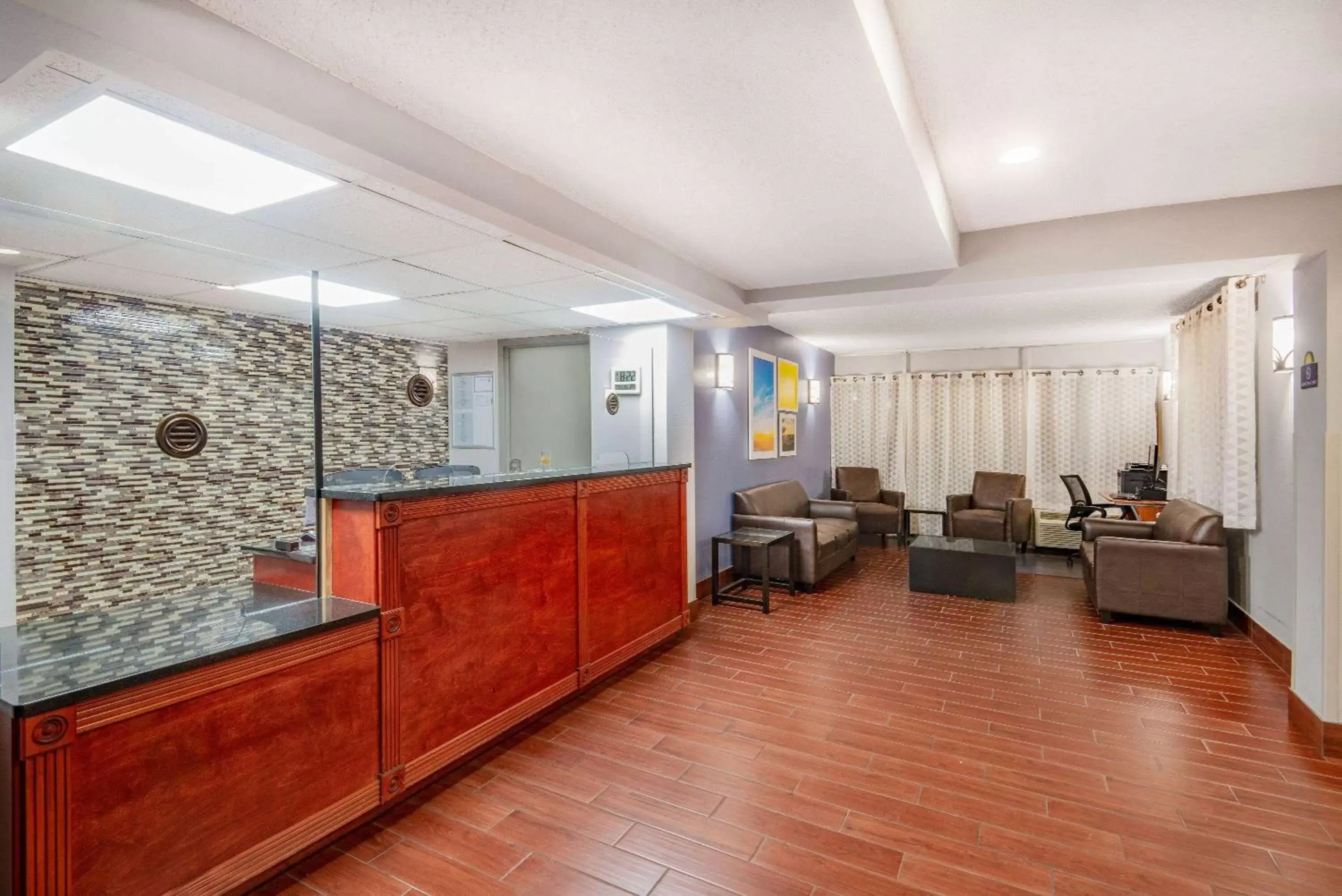 Lobby or reception in Days Inn by Wyndham Charlottesville/University Area Lobby or reception in Days Inn by Wyndham Charlottesville/University Area