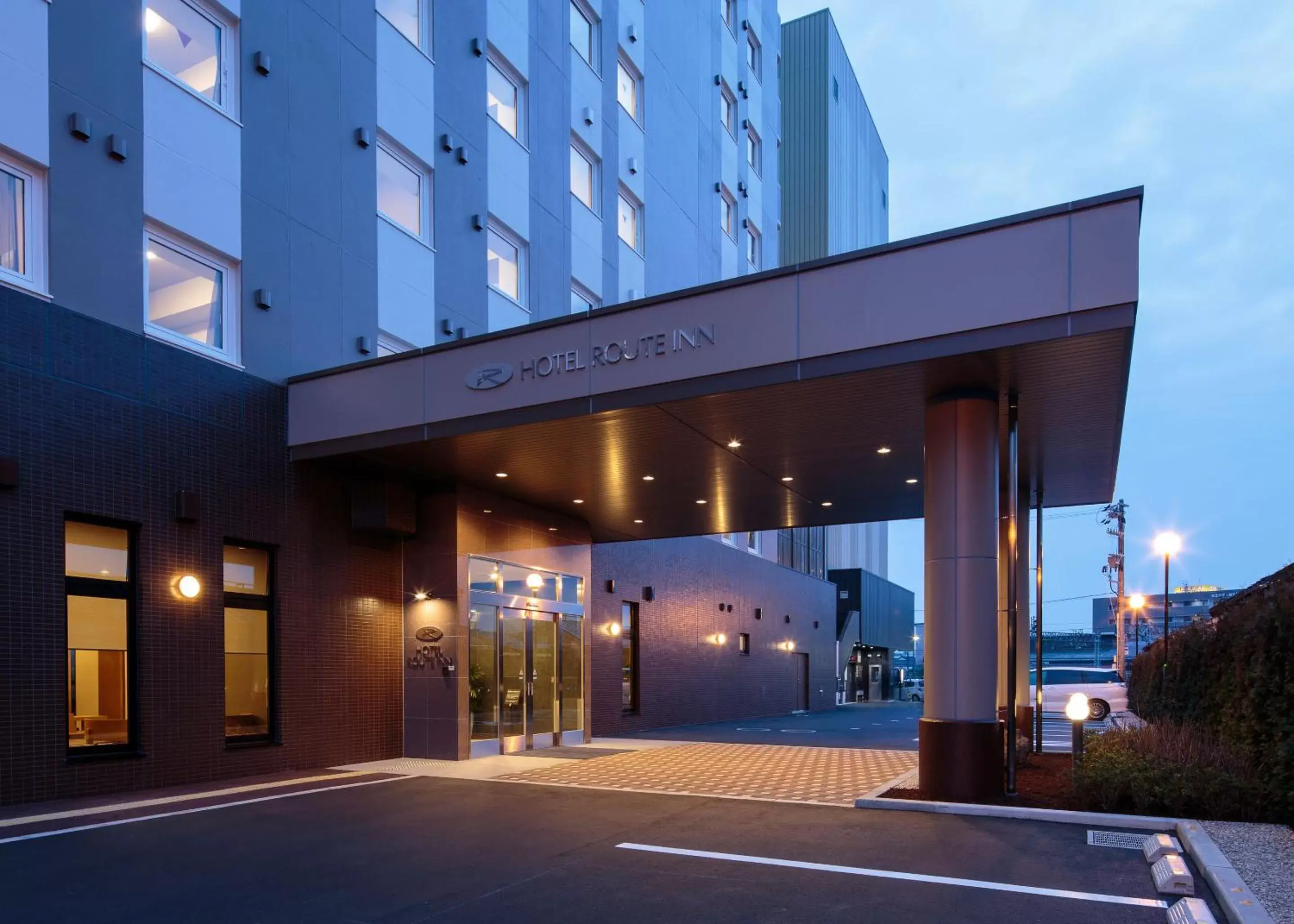 Facade/entrance in Hotel Route-Inn Takaoka Ekimae