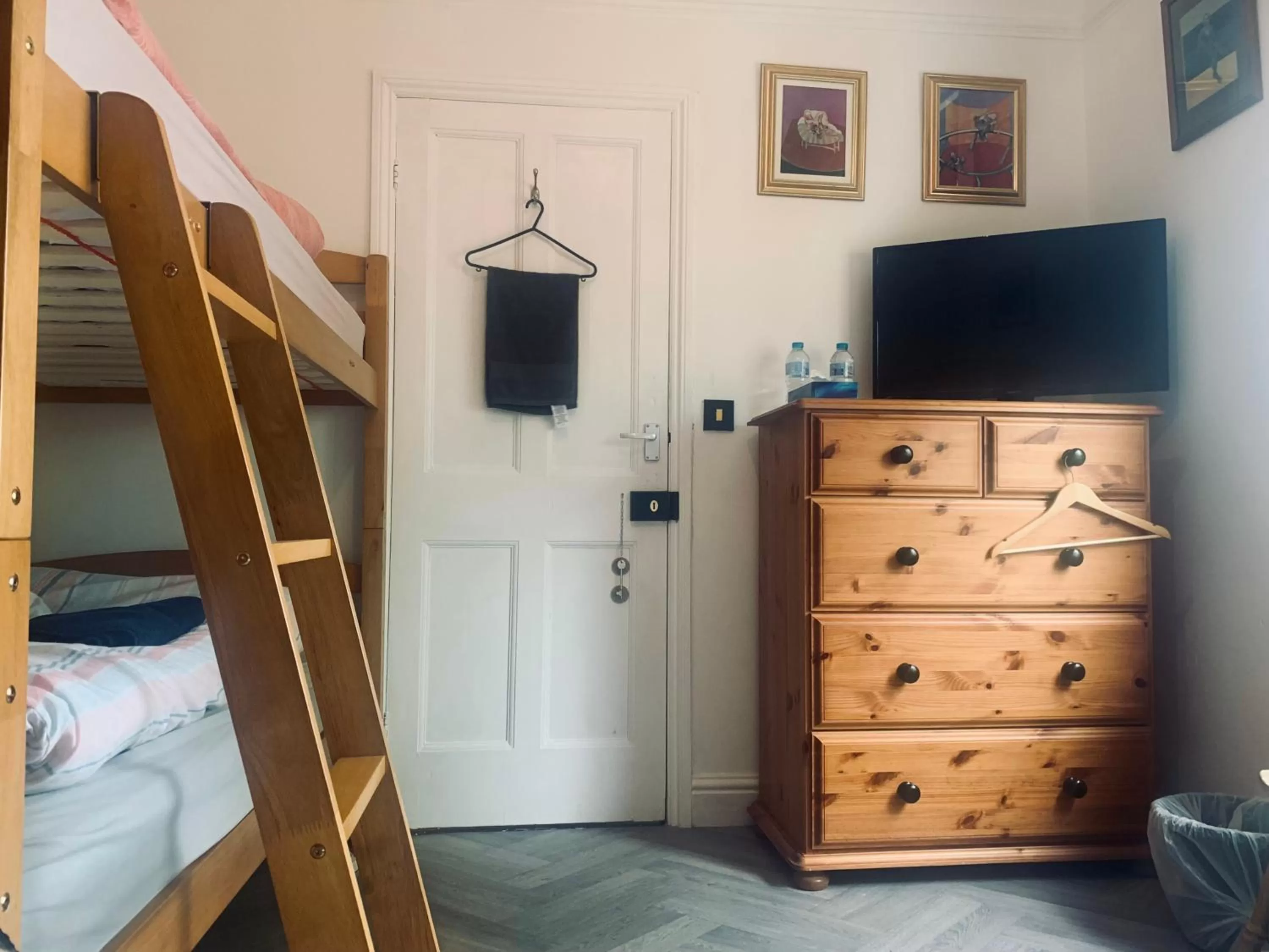 TV and multimedia, Bed in Hikers & Bikers Refuge