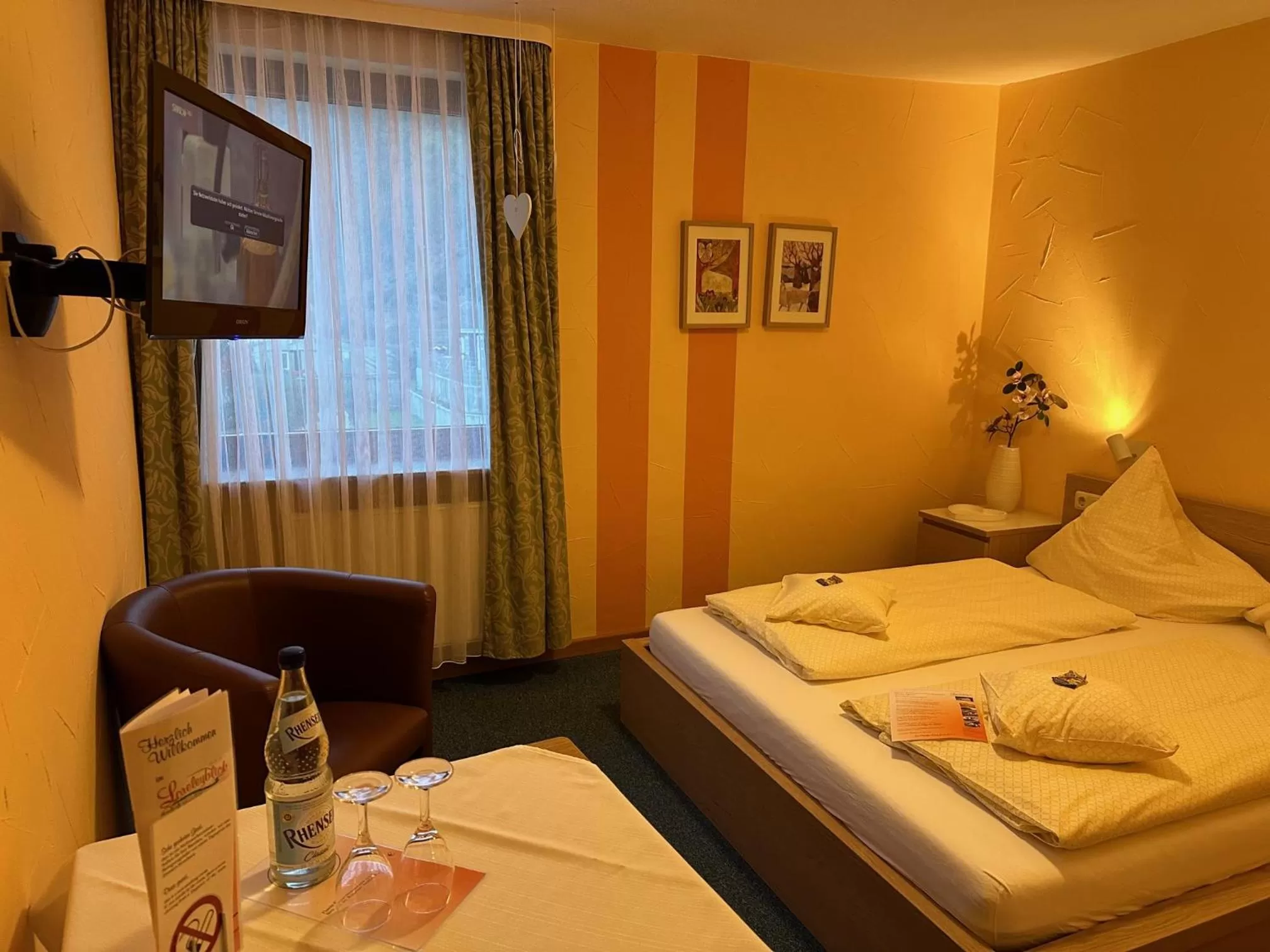 Bed in Hotel Cafe Restaurant Loreleyblick