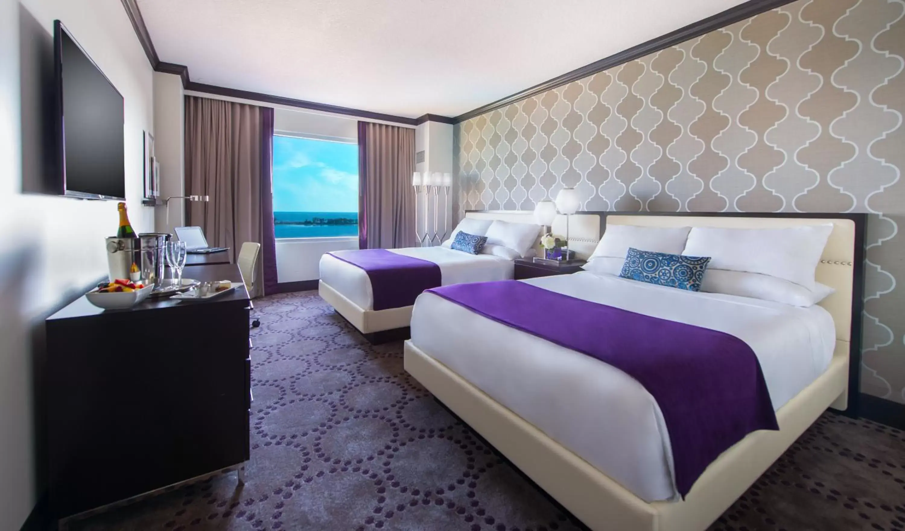 Bedroom in Harrah's Gulf Coast Hotel & Casino