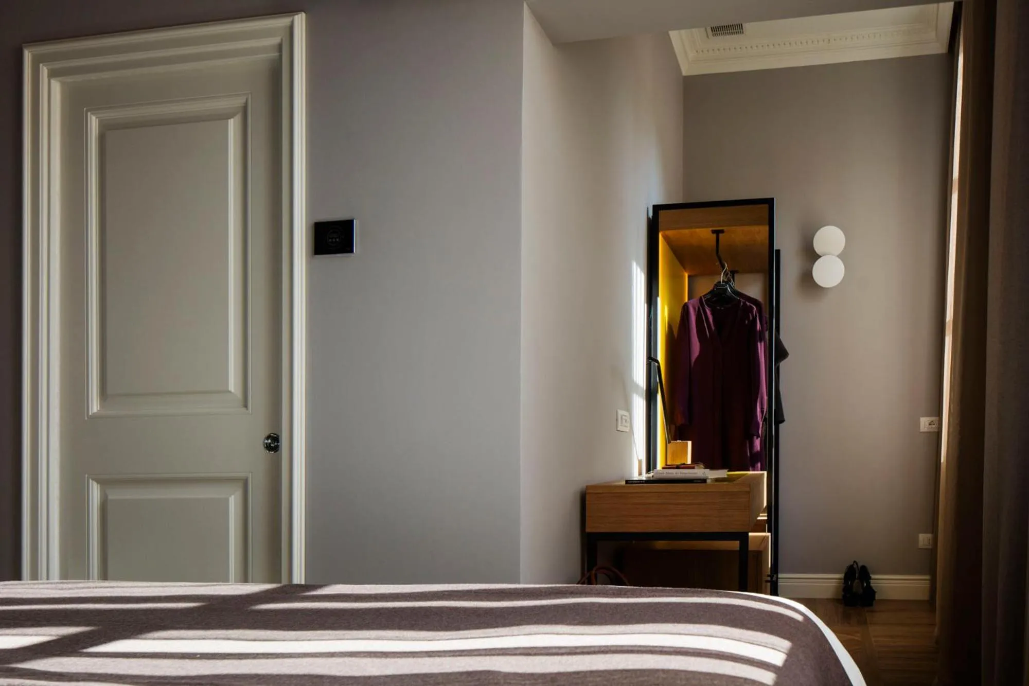 Photo of the whole room, Bed in The Frame Hotel