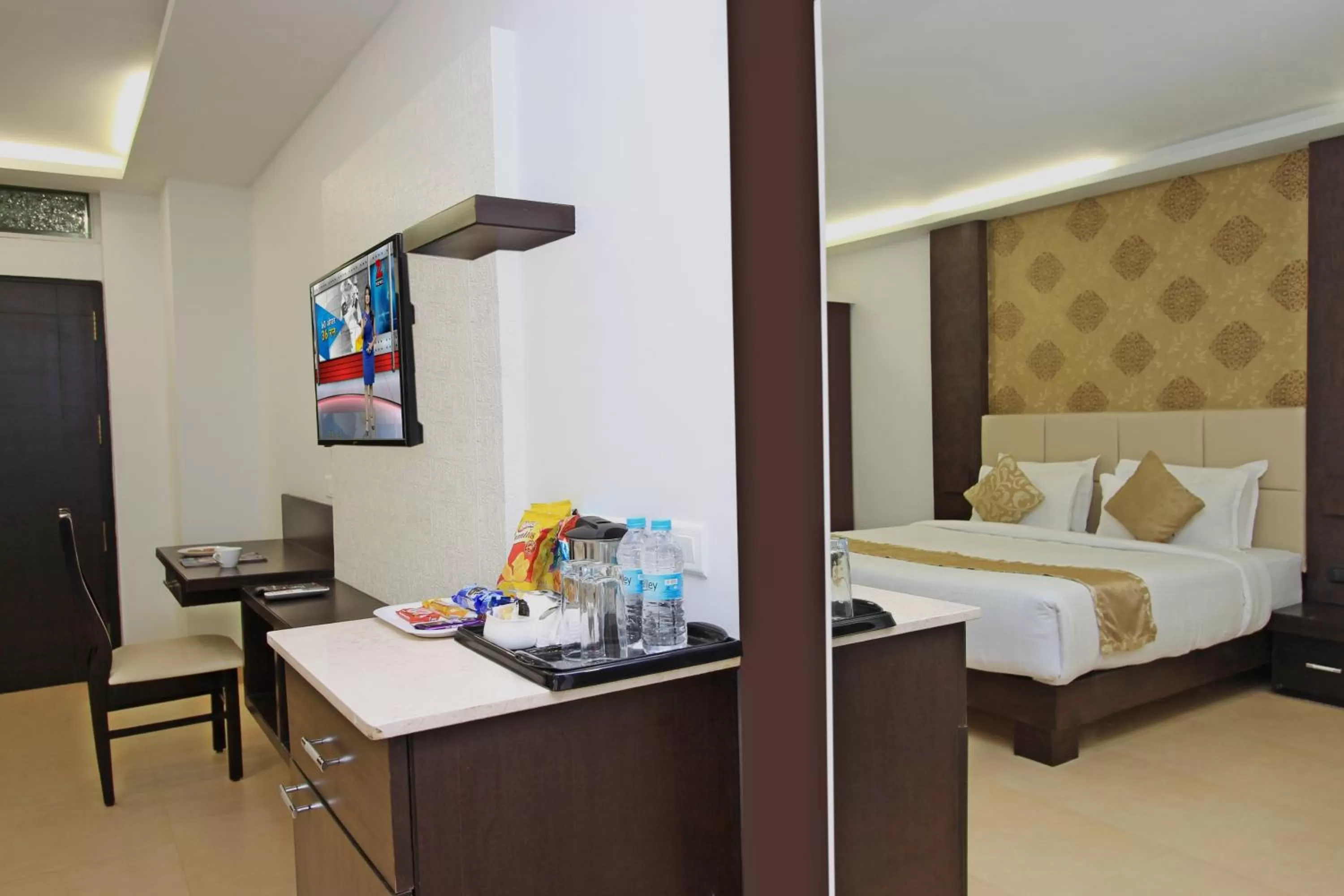 Coffee/tea facilities, Bed in Ambaari hotel