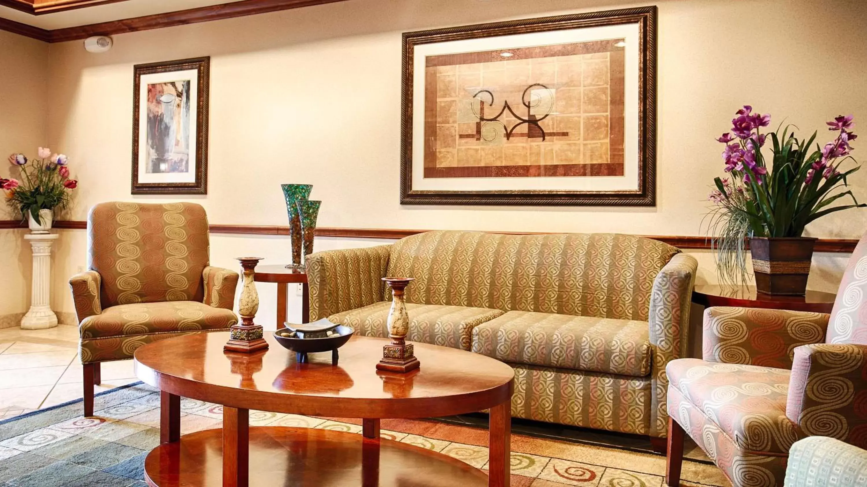 Lobby or reception, Seating Area in Best Western Jacksonville Inn