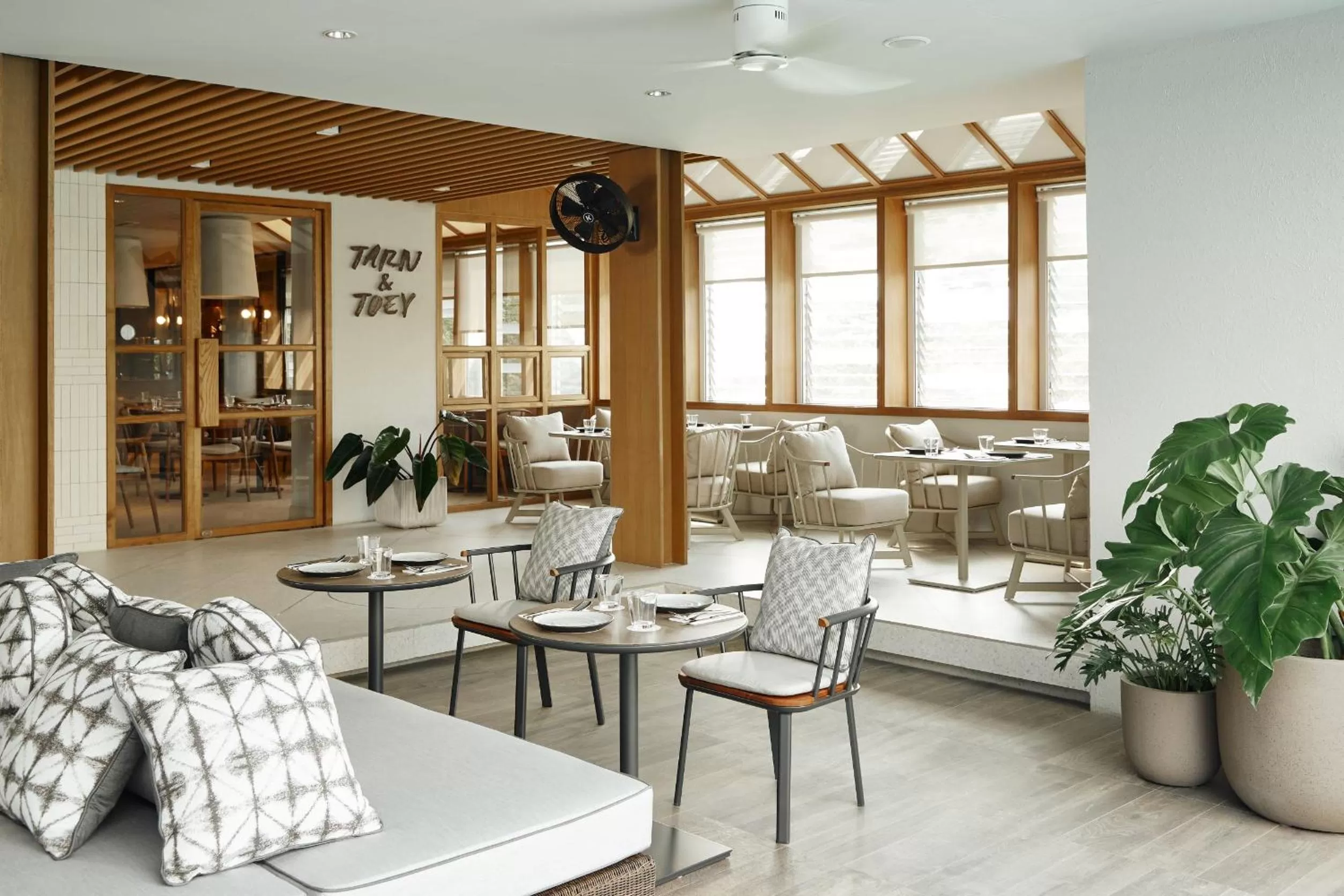 Restaurant/places to eat in Casa 17 Hotel Bangkok