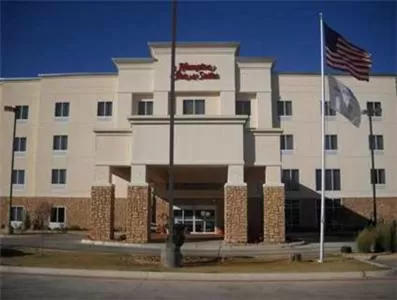 Property building in Hampton Inn & Suites Lubbock