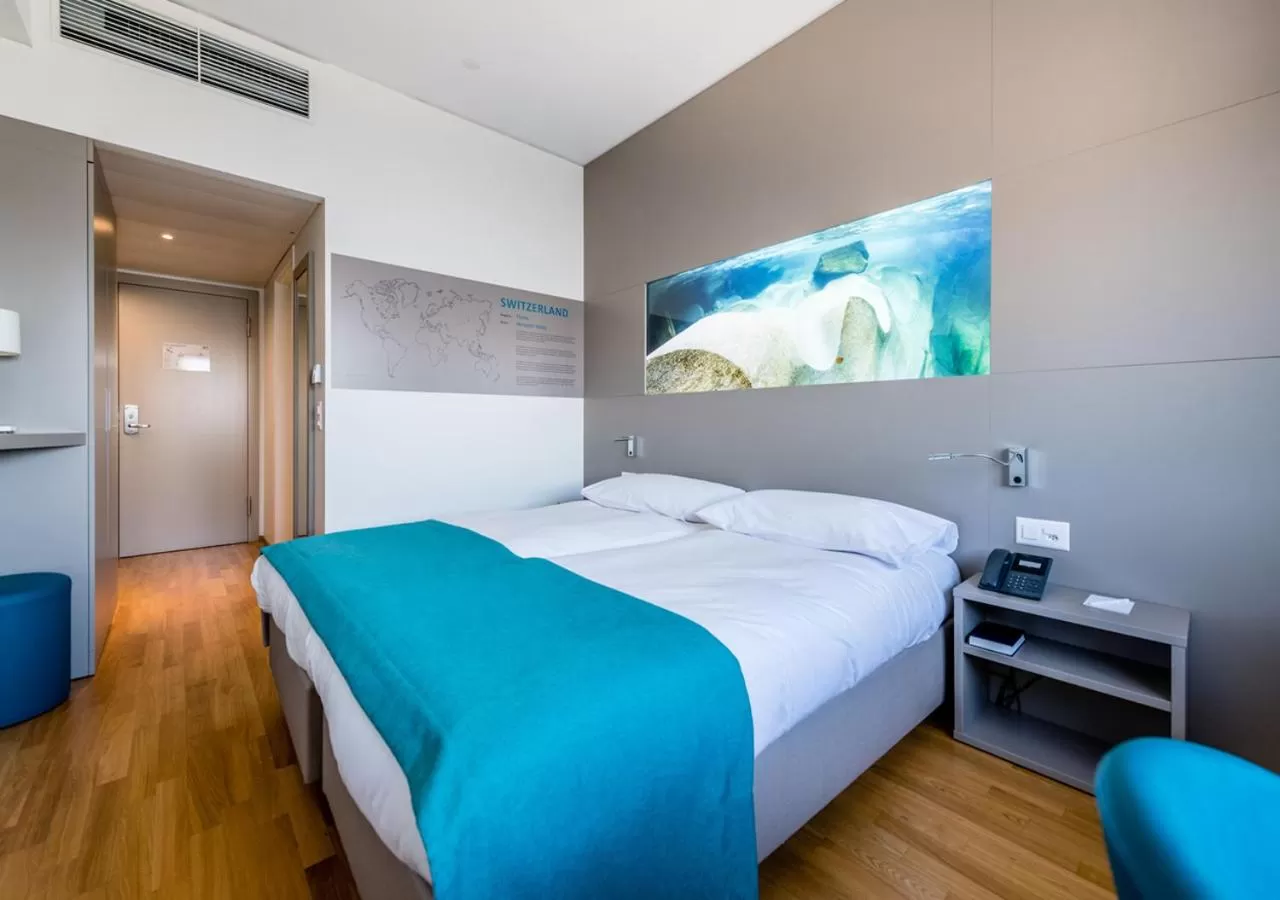 Photo of the whole room, Bed in Aquatis Hotel