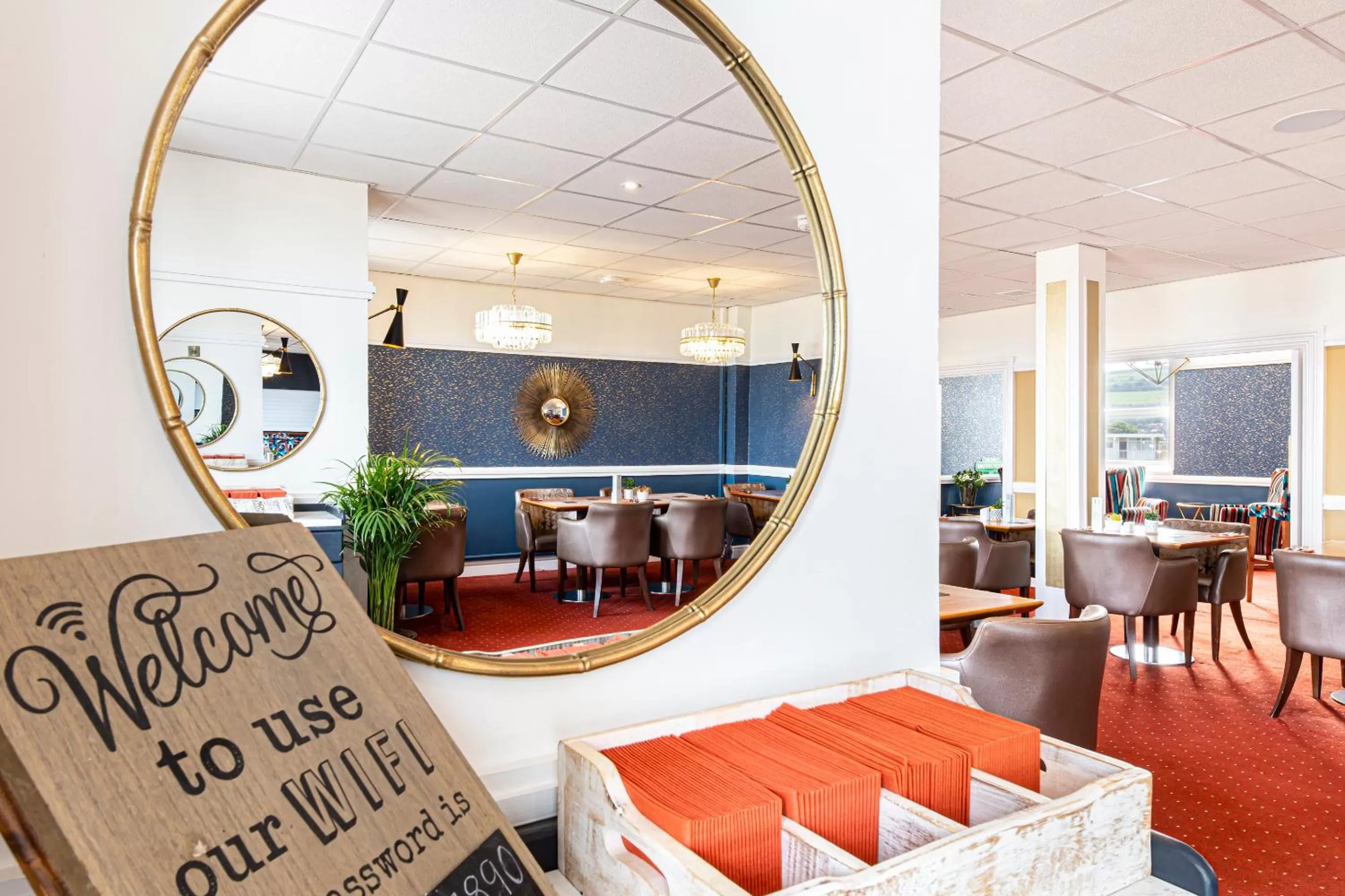 Lounge or bar in The Beaches Hotel and Spa