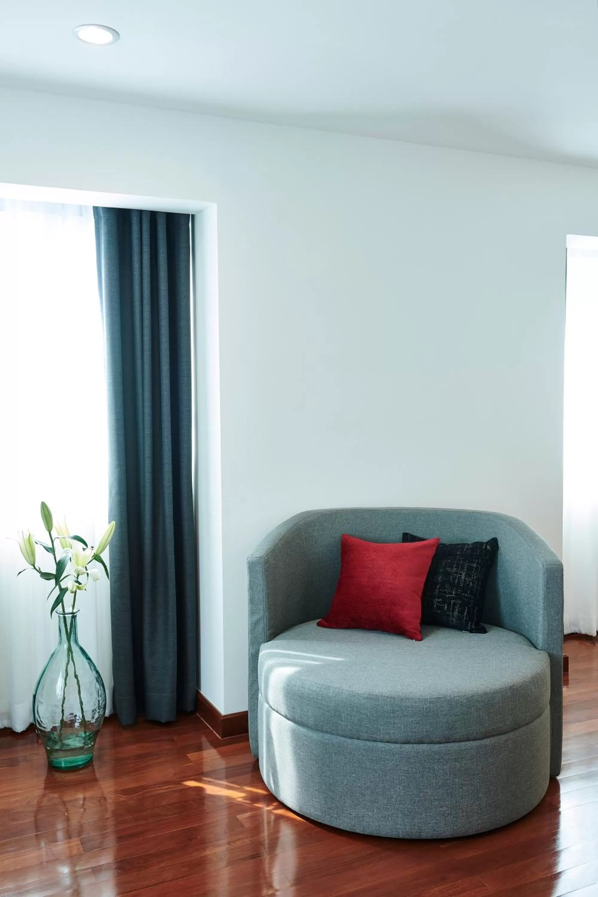 Seating area in Villa De Pranakorn