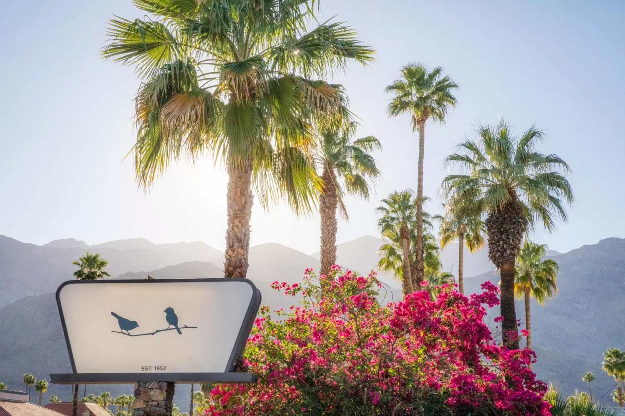 Facade/entrance in Sparrows Lodge