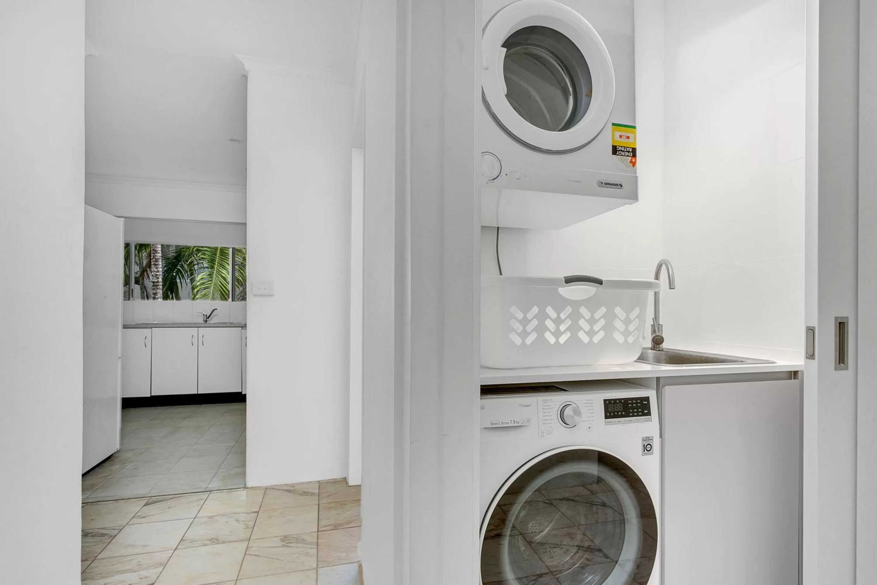 washing machine in Driftwood Mantaray - Official Onsite Reception and Check In