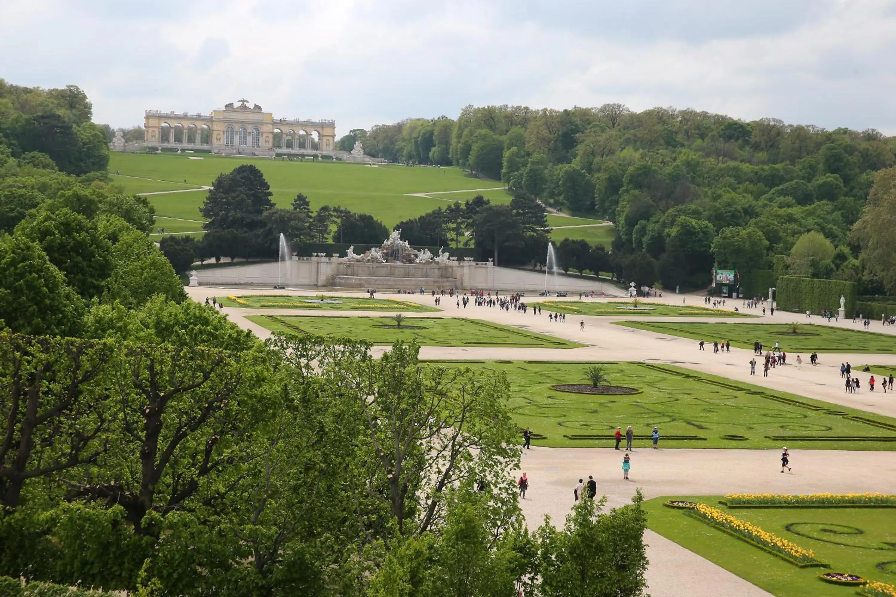 View (from property/room), Bird's-eye View in Schloß Schönbrunn Grand Suite