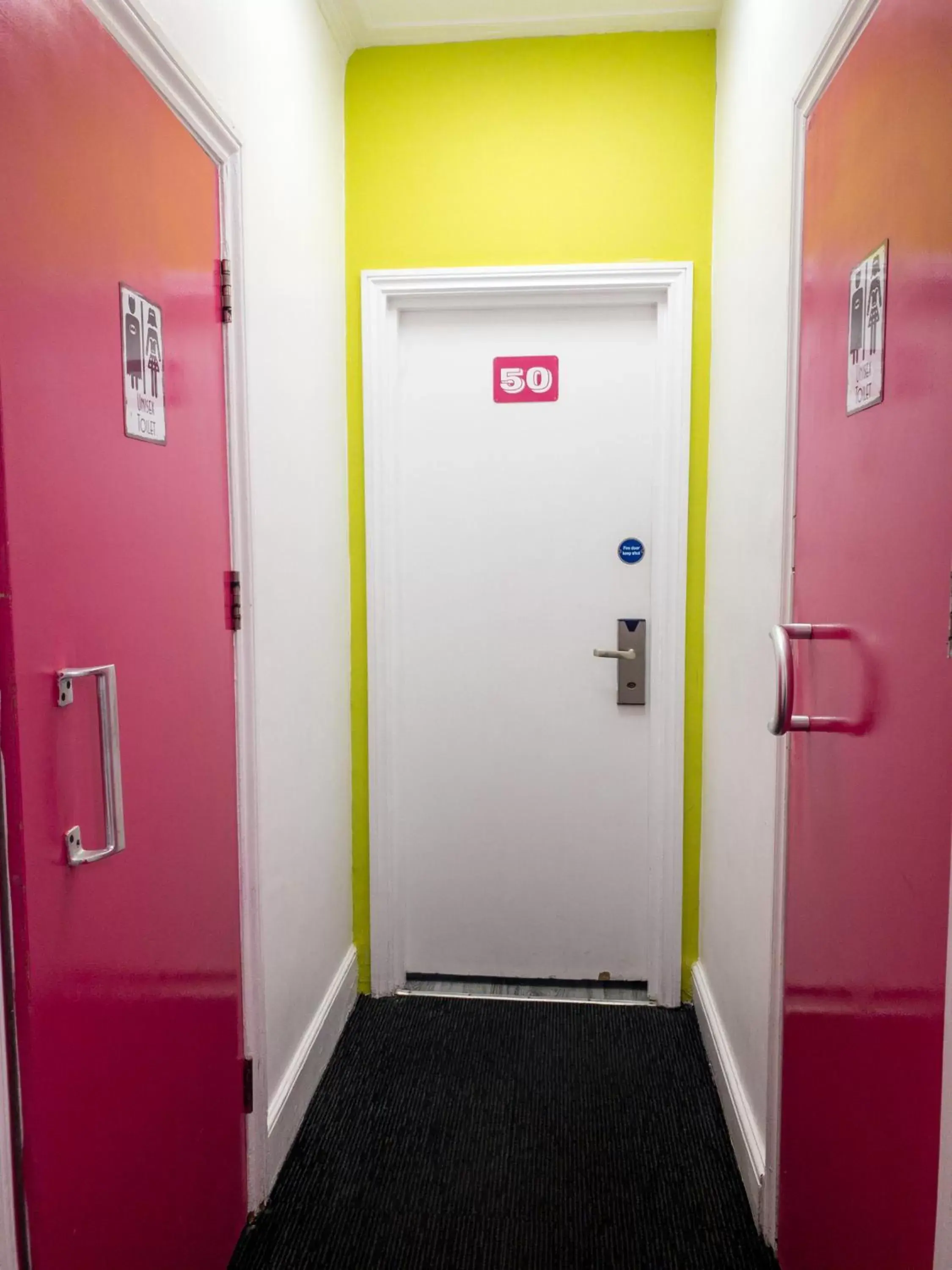 Property building, Bathroom in Smart Russell Square Hostel