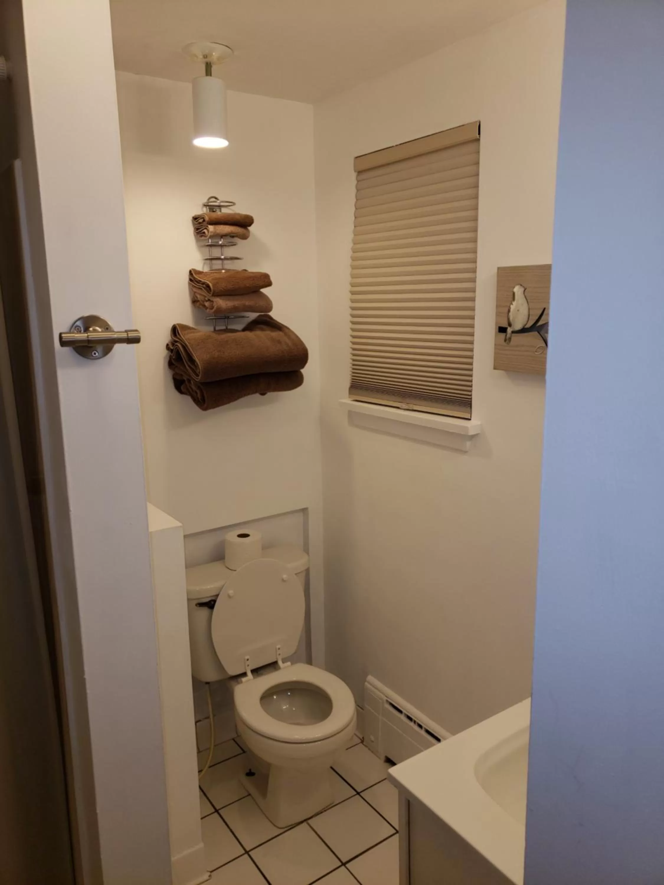 Bathroom in Willard Munger Inn