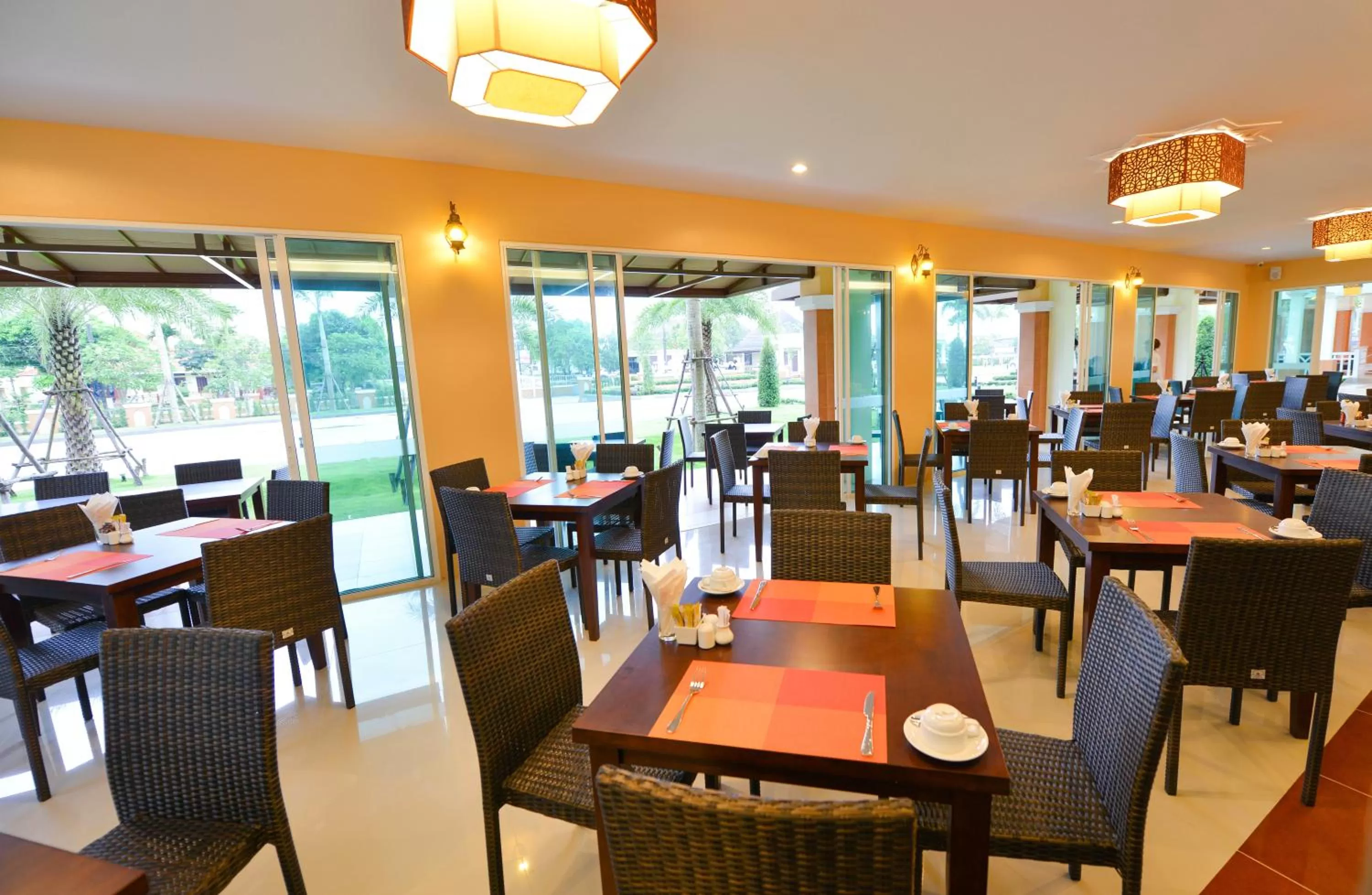 Restaurant/places to eat in Krabi Front Bay Resort