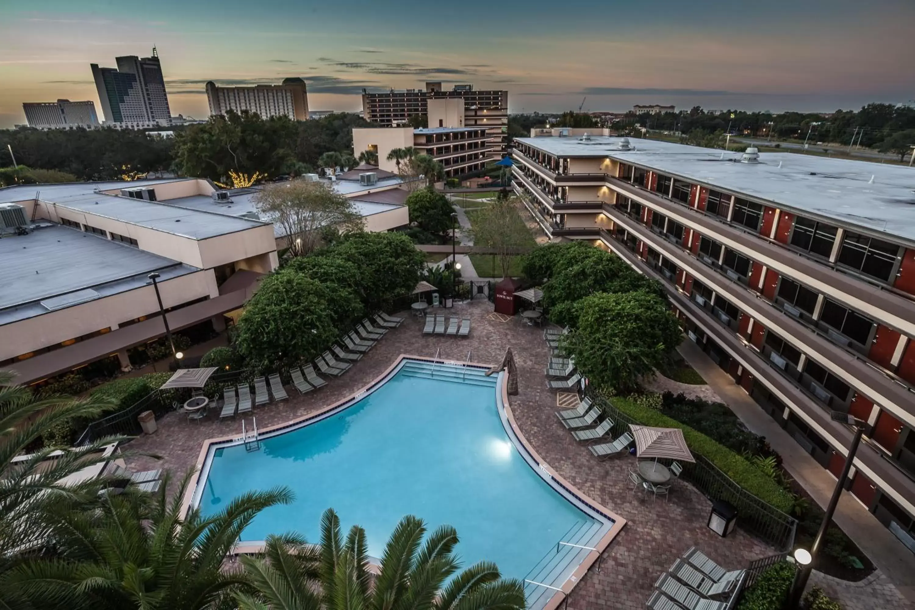Property building, Pool View in Rosen Inn at Pointe Orlando