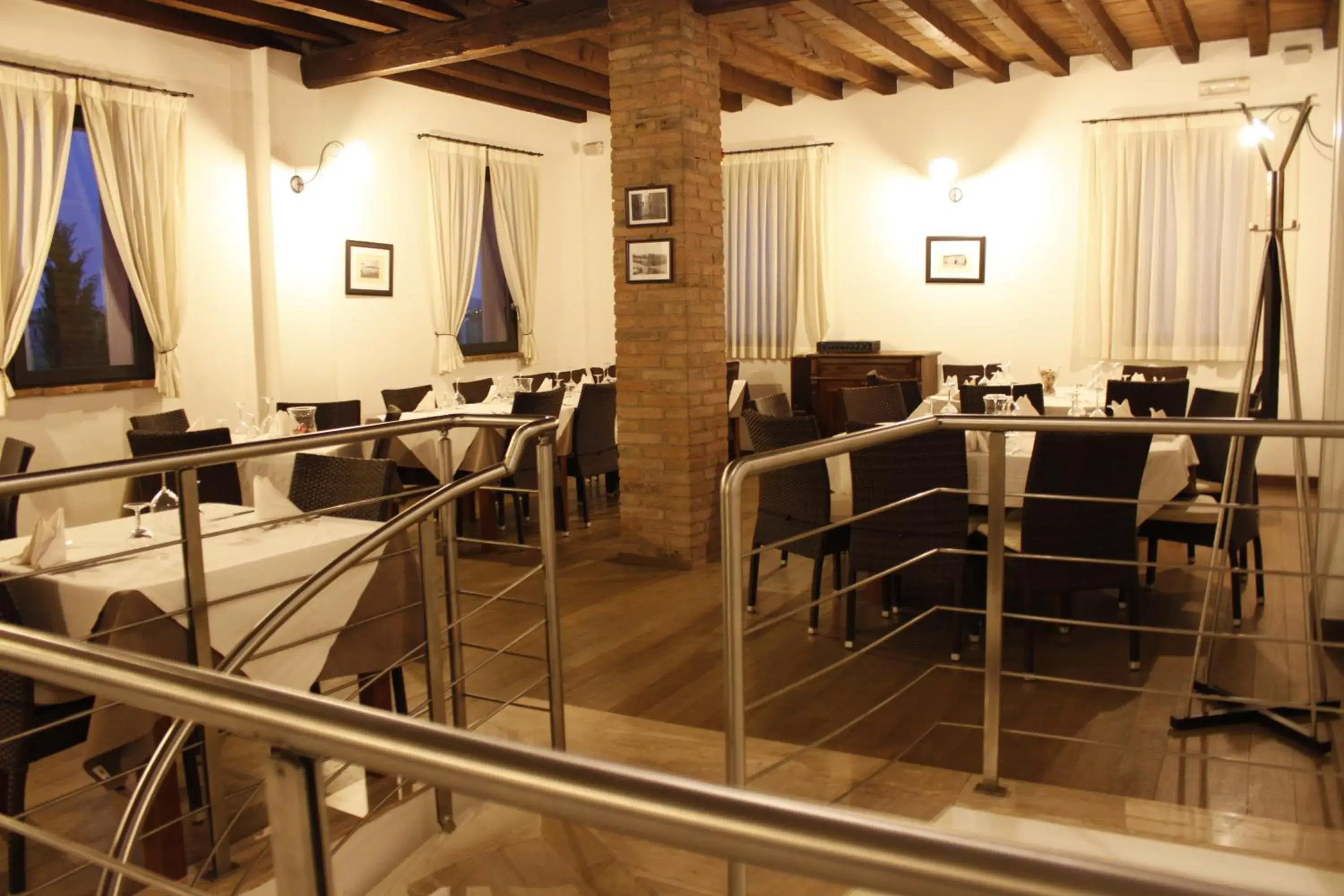 Restaurant/Places to Eat in Hotel La Vecchia Reggio