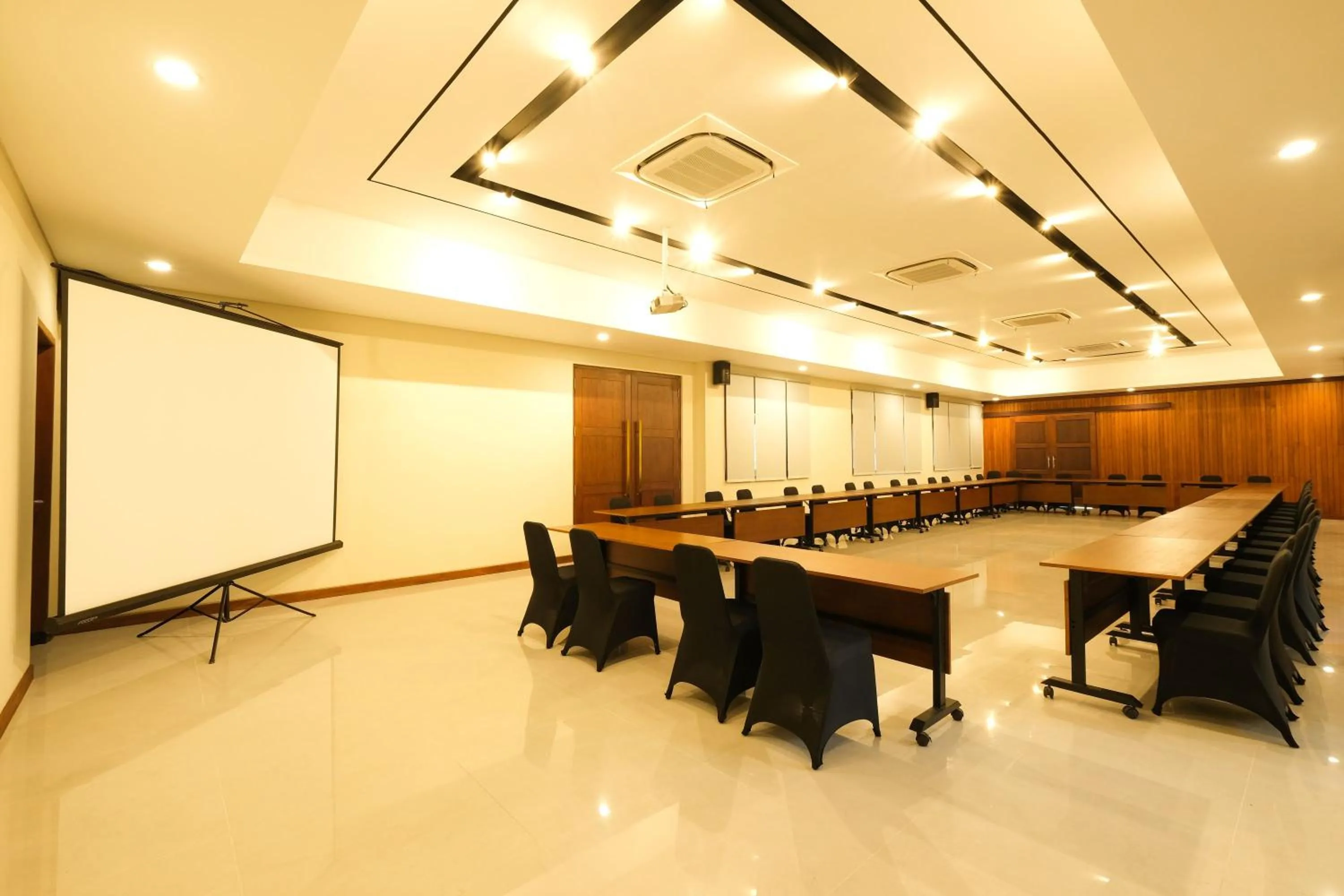 Meeting/conference room in Bhuwana Ubud Hotel and Farm