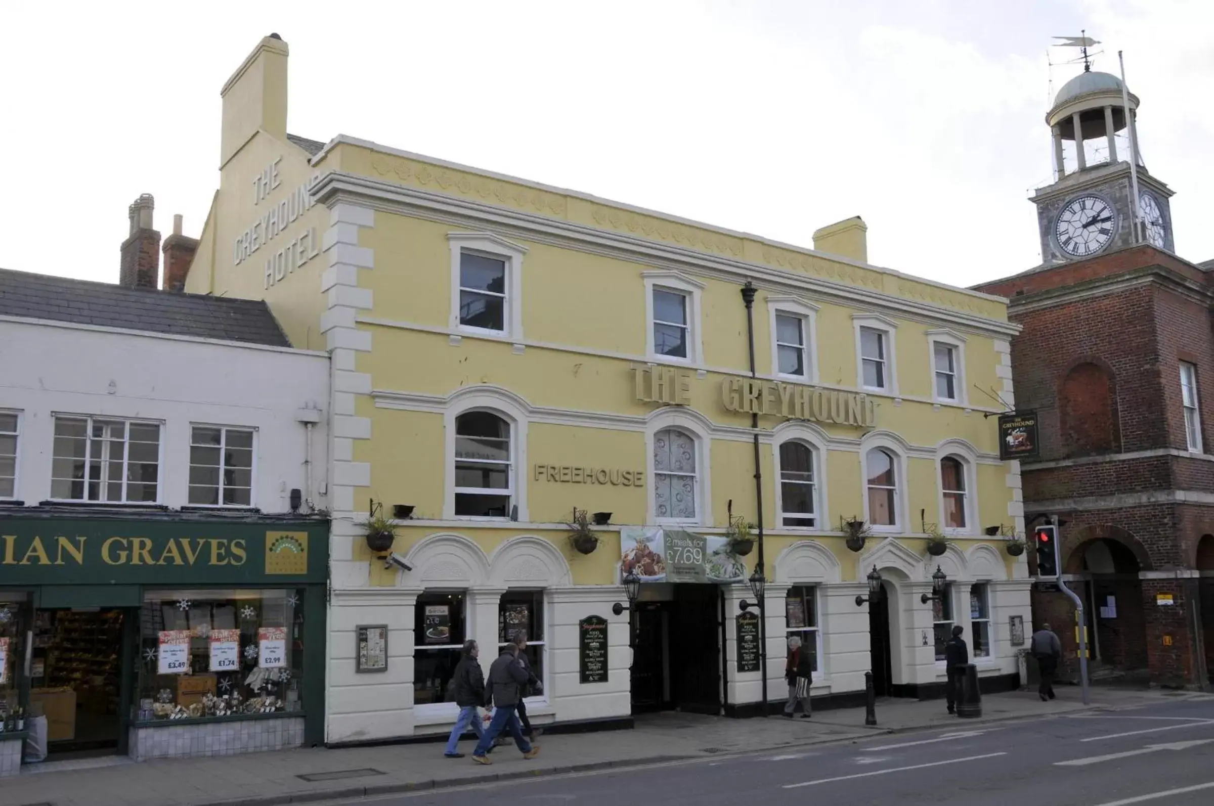 Street view, Property Building in The Greyhound Wetherspoon