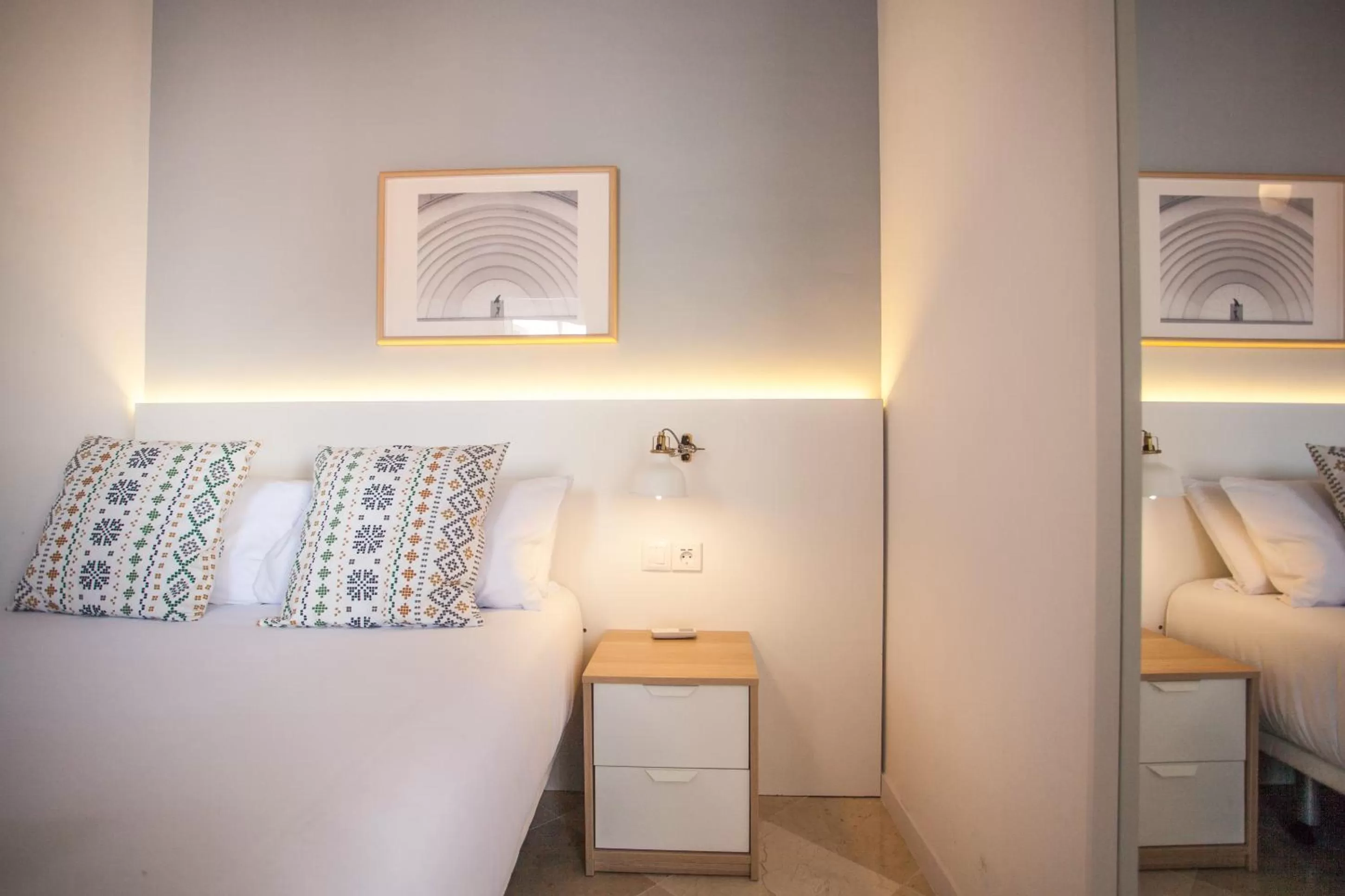 Bedroom, Bed in Gran Central Suites