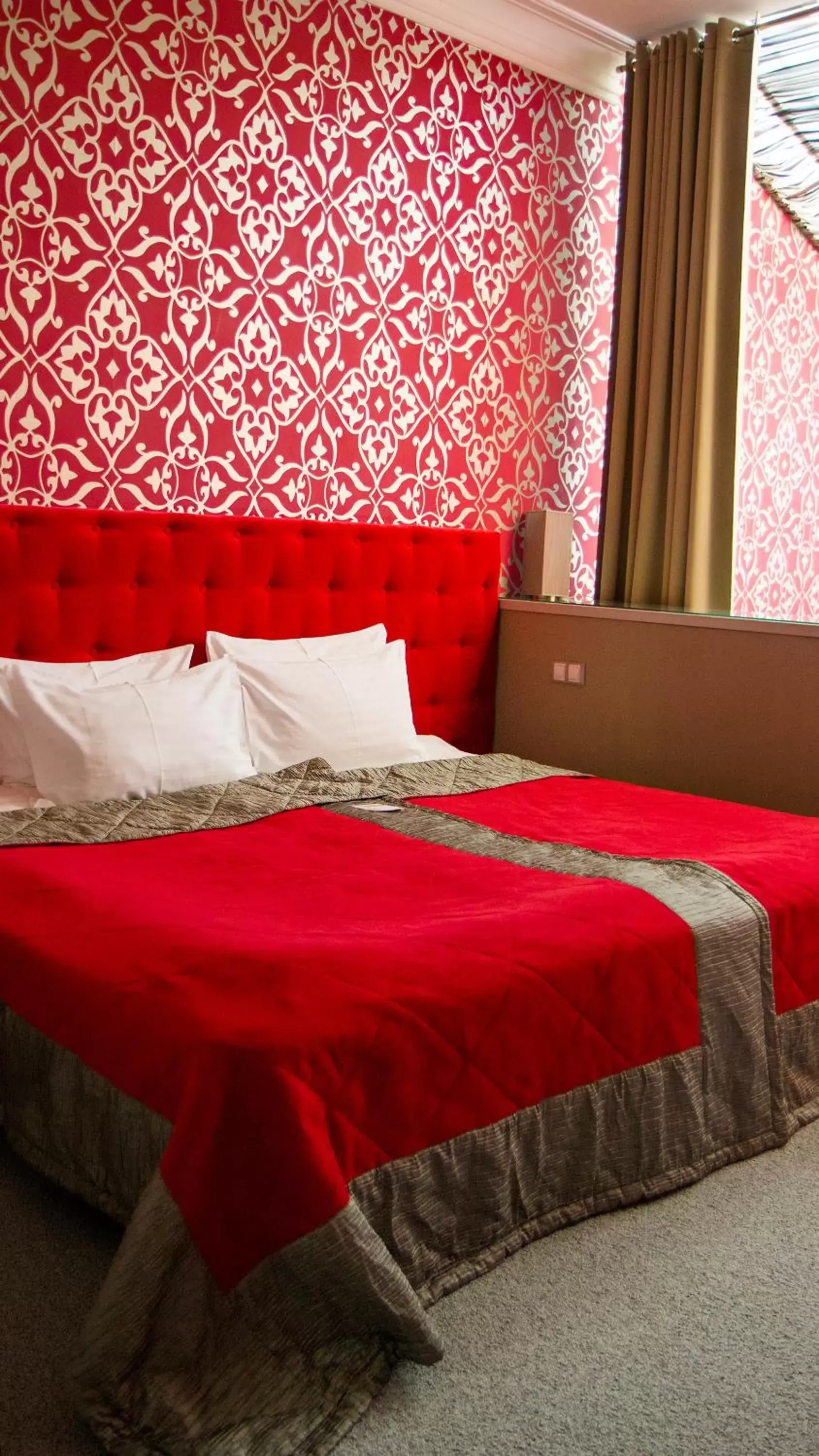 Deluxe Double Room with Extra Bed in Boutique Spa Casino Hotel Lybid Plaza Deluxe Double Room with Extra Bed in Boutique Spa Casino Hotel Lybid Plaza