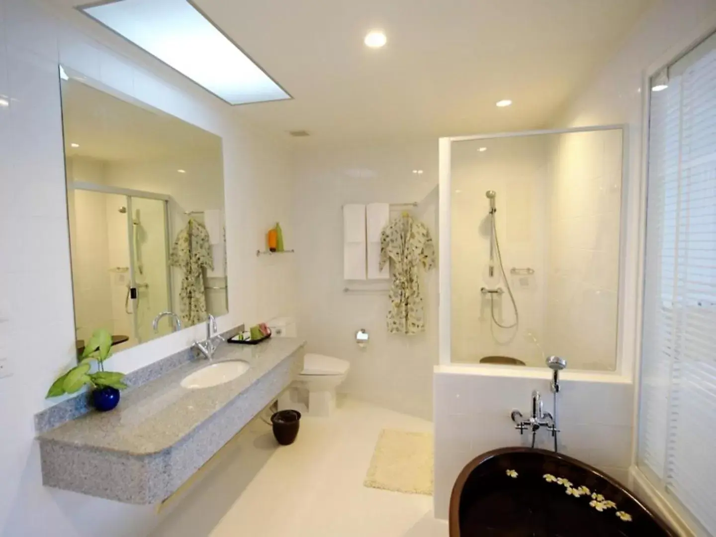 Shower, Bathroom in Cera Resort @ Cha-am